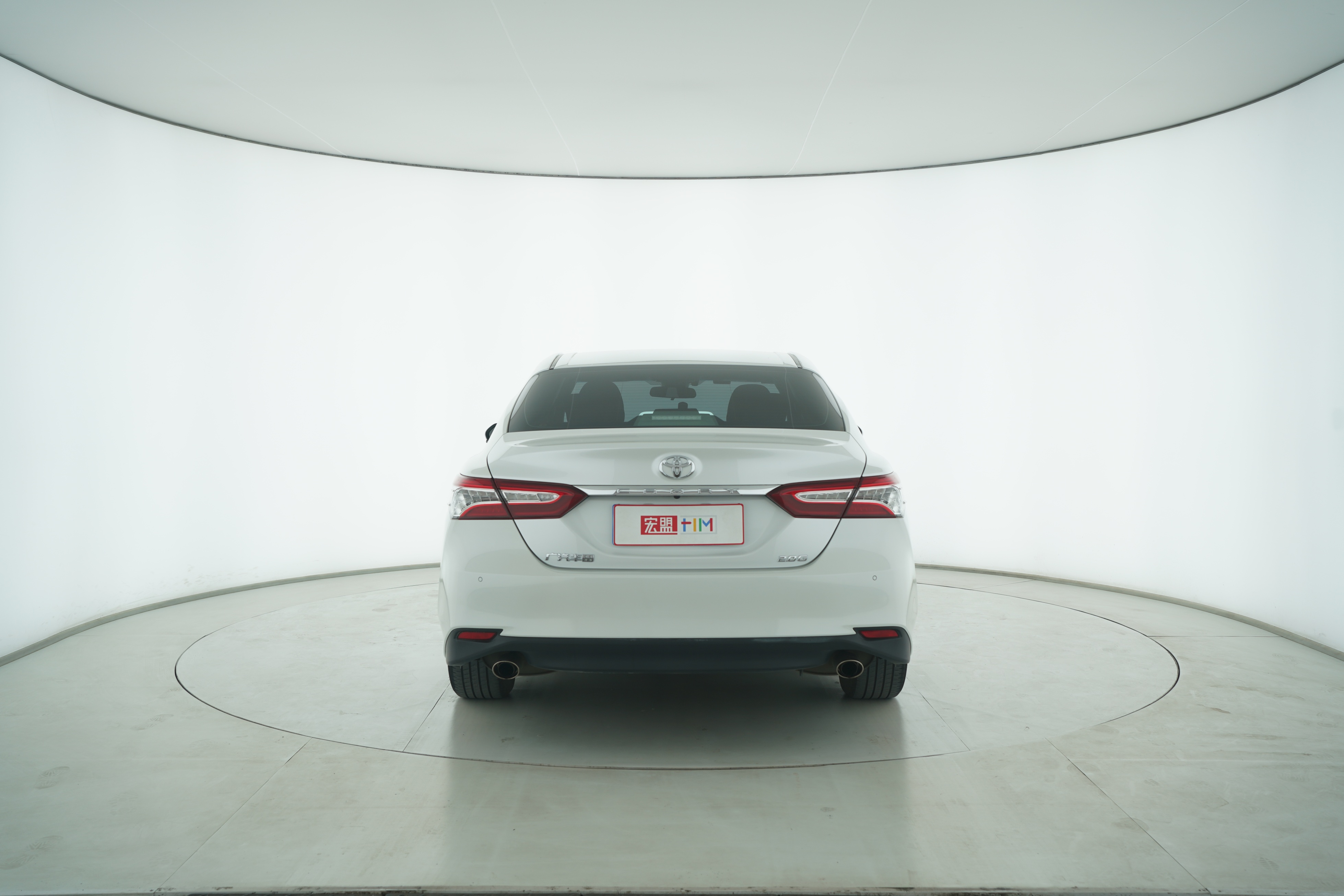 Toyota Camry 2019 — фото 6