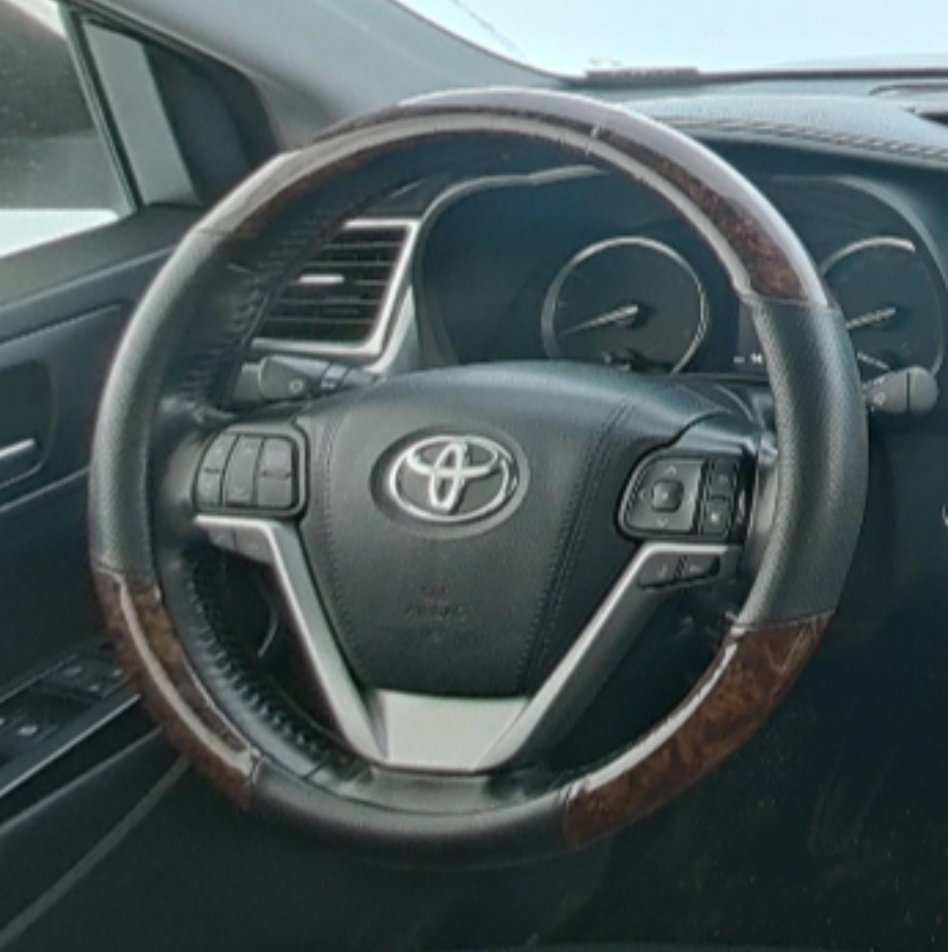 Toyota Highlander 2018 — фото 10