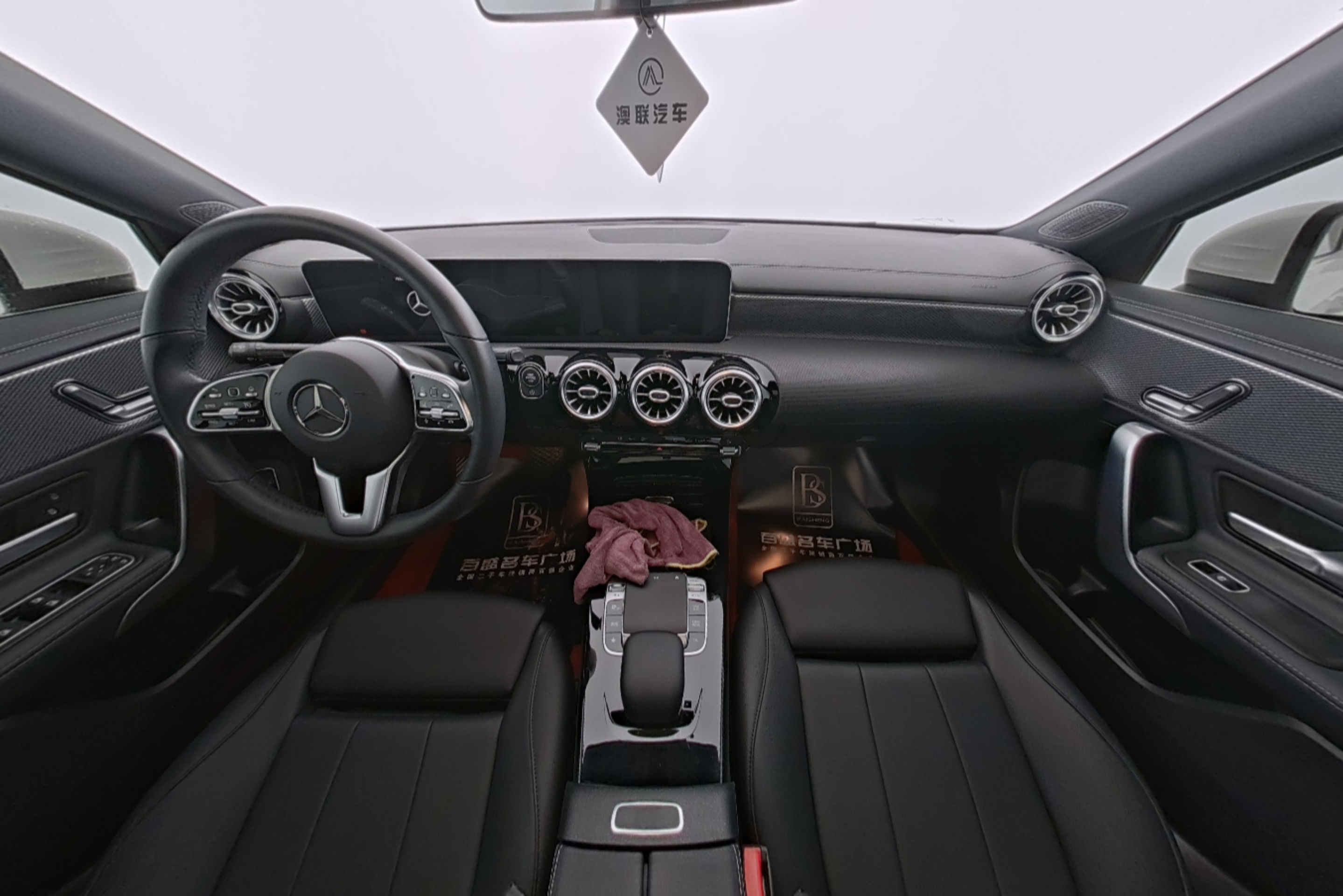 Mercedes Benz A-Class 2020 — фото 9