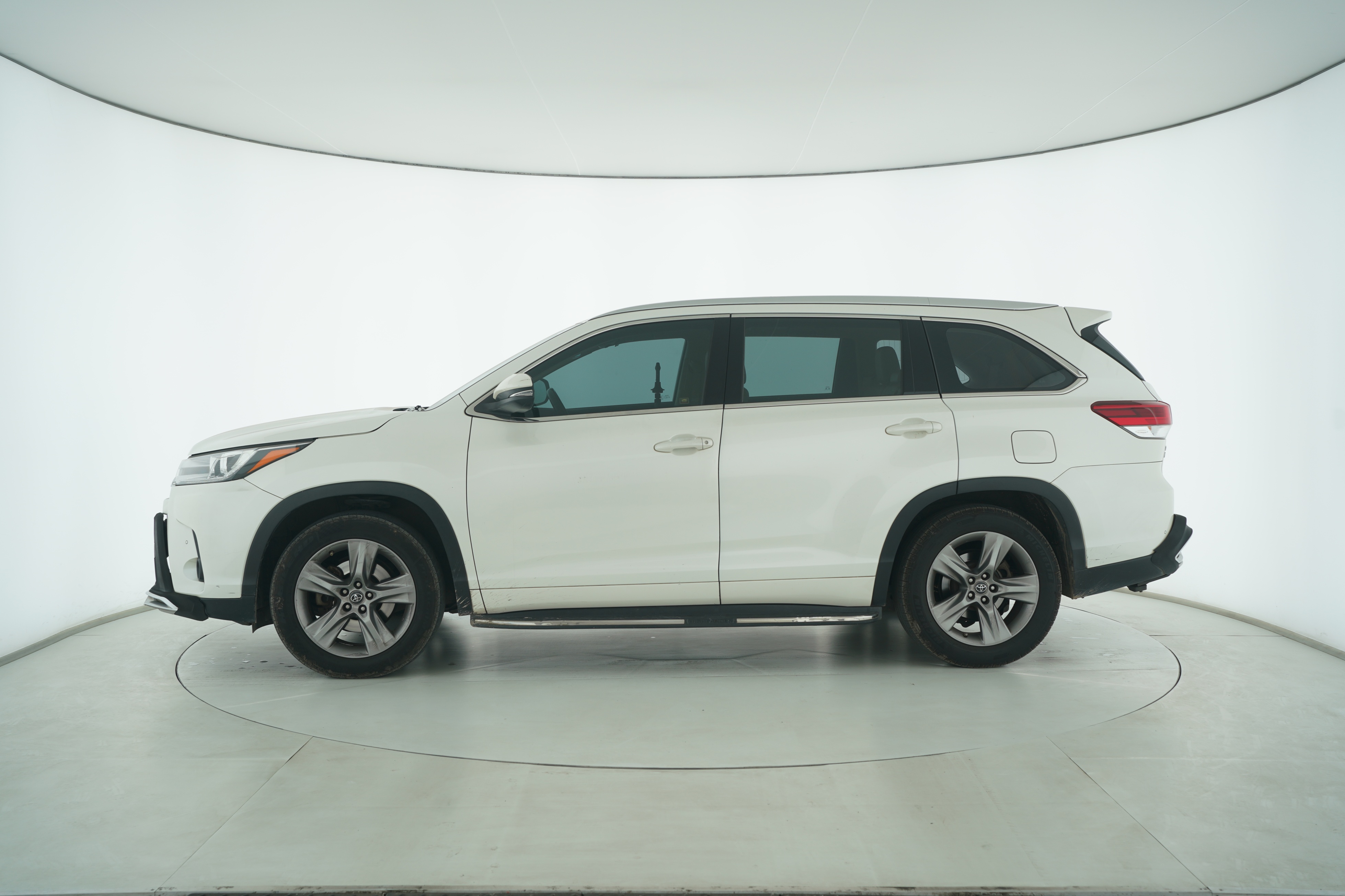 Toyota Highlander 2018 — фото 7