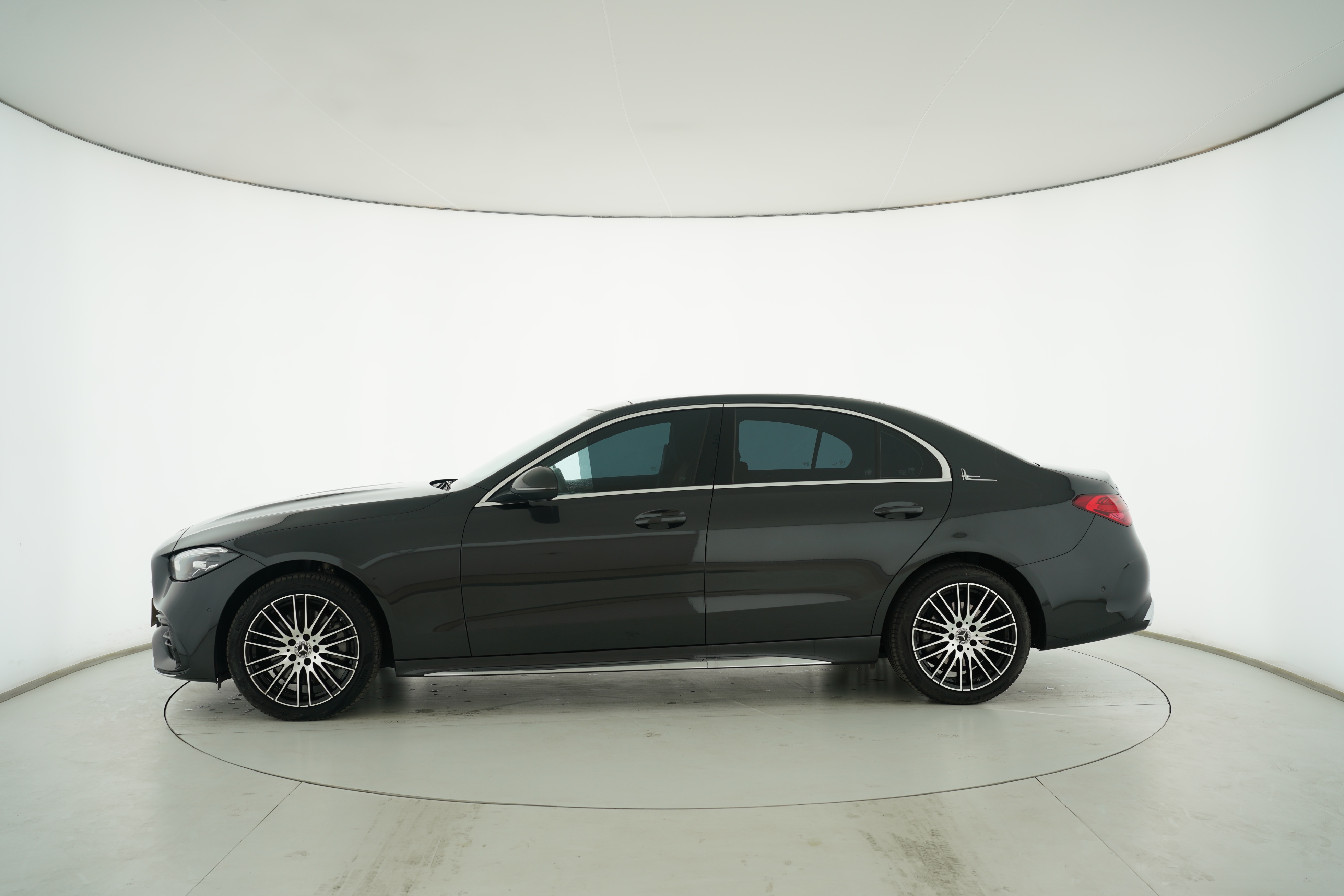 Mercedes Benz C-Class 2023 — фото 7
