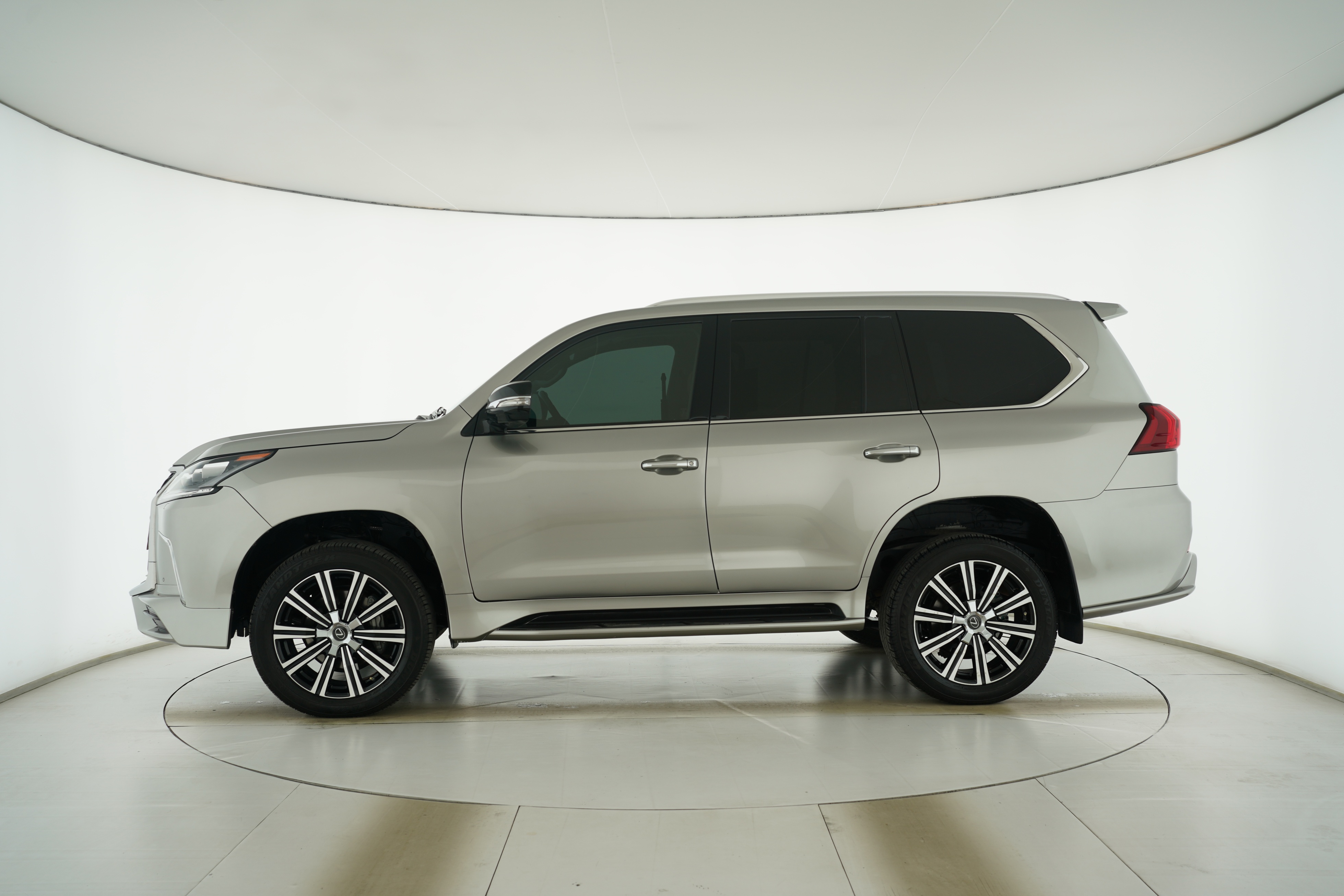 Lexus LX 2019 — фото 7