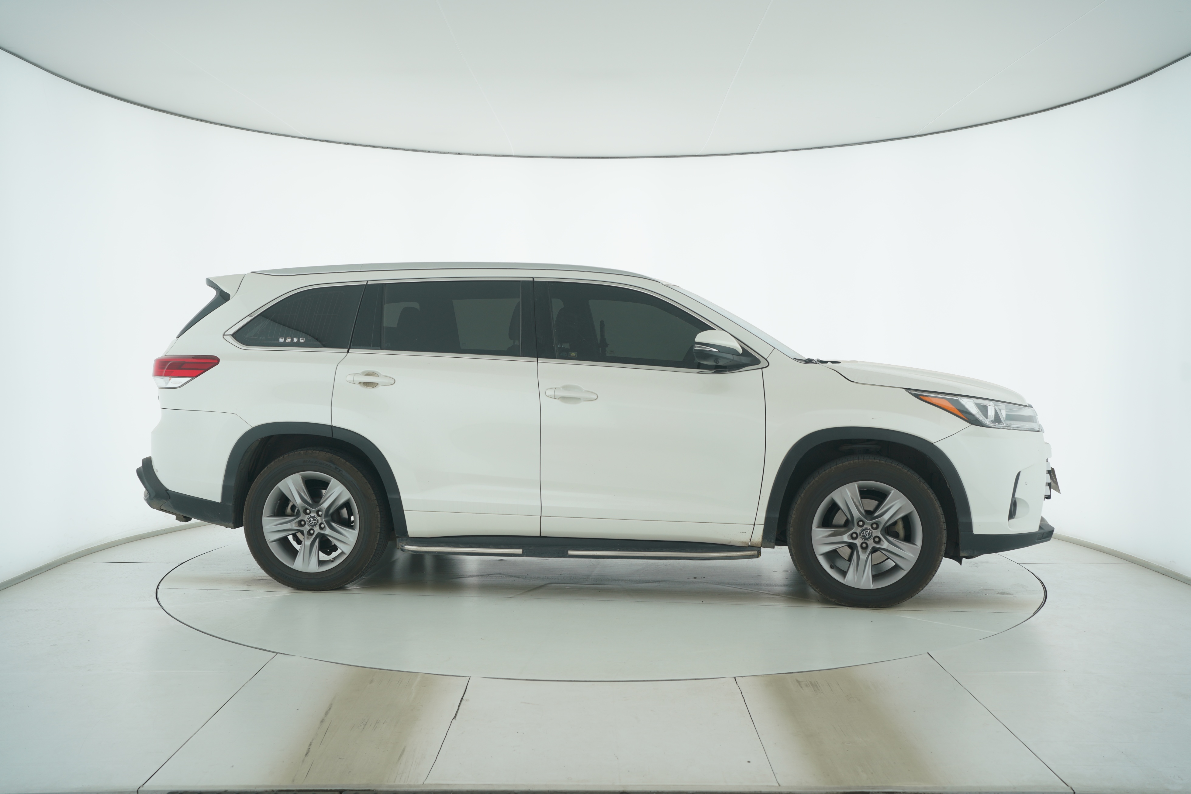 Toyota Highlander 2018 — фото 8