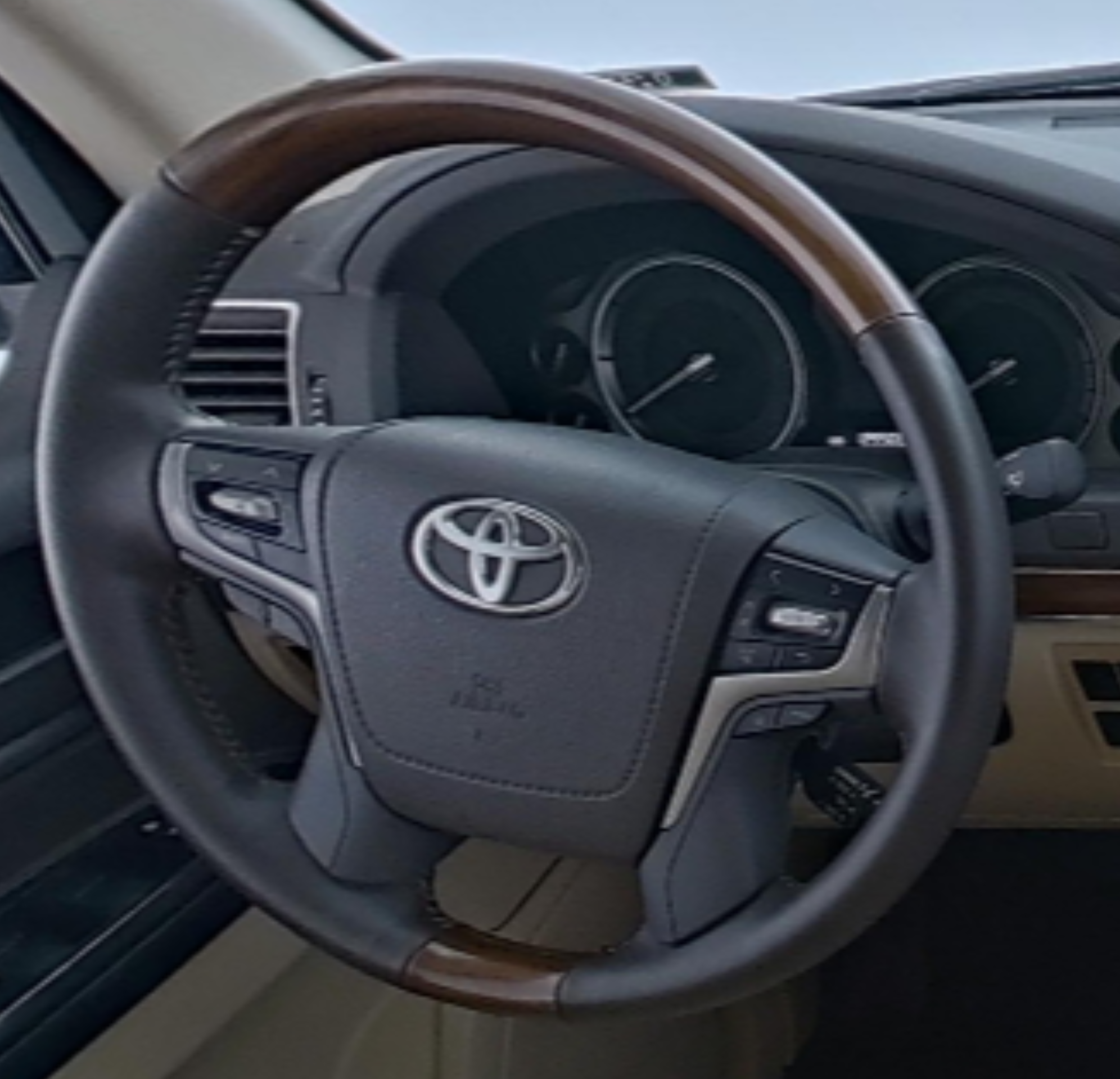 Toyota Land Cruiser (Imported) 2016 — фото 10