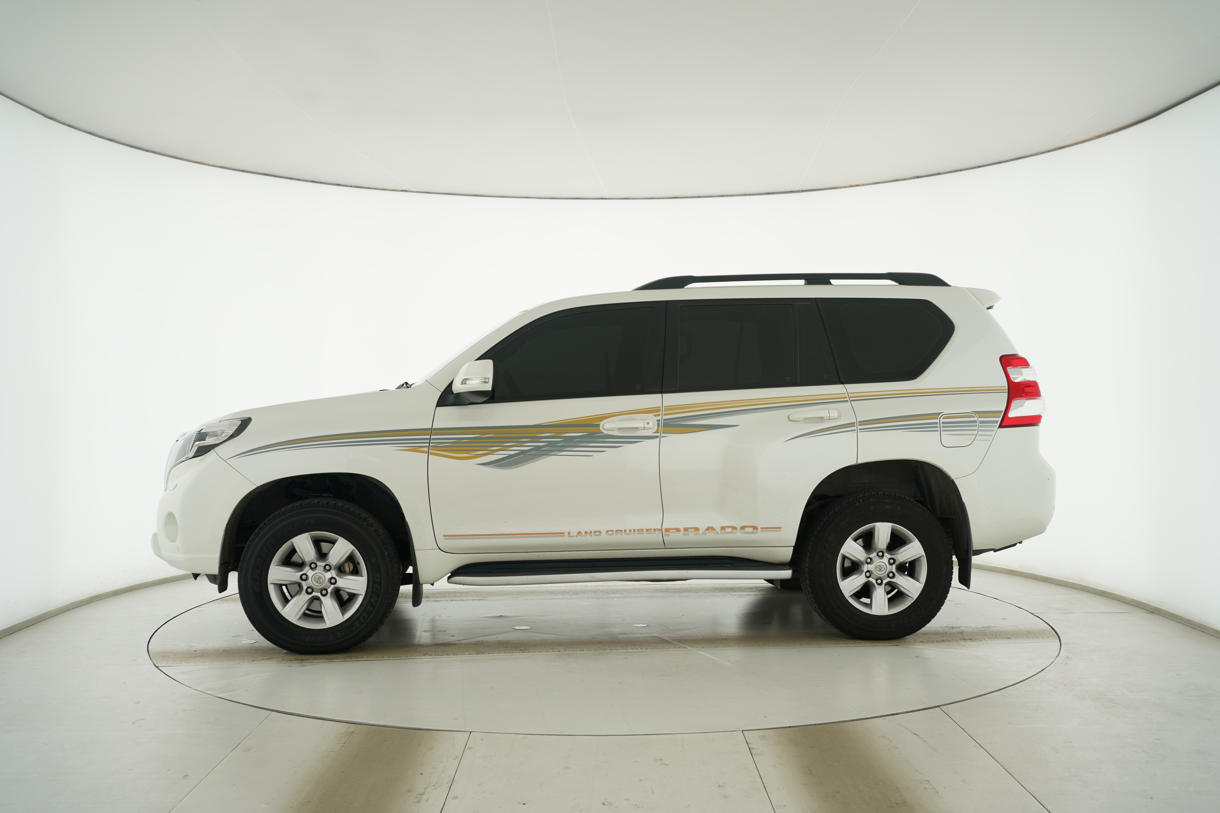 Toyota Prado 2016 — фото 7