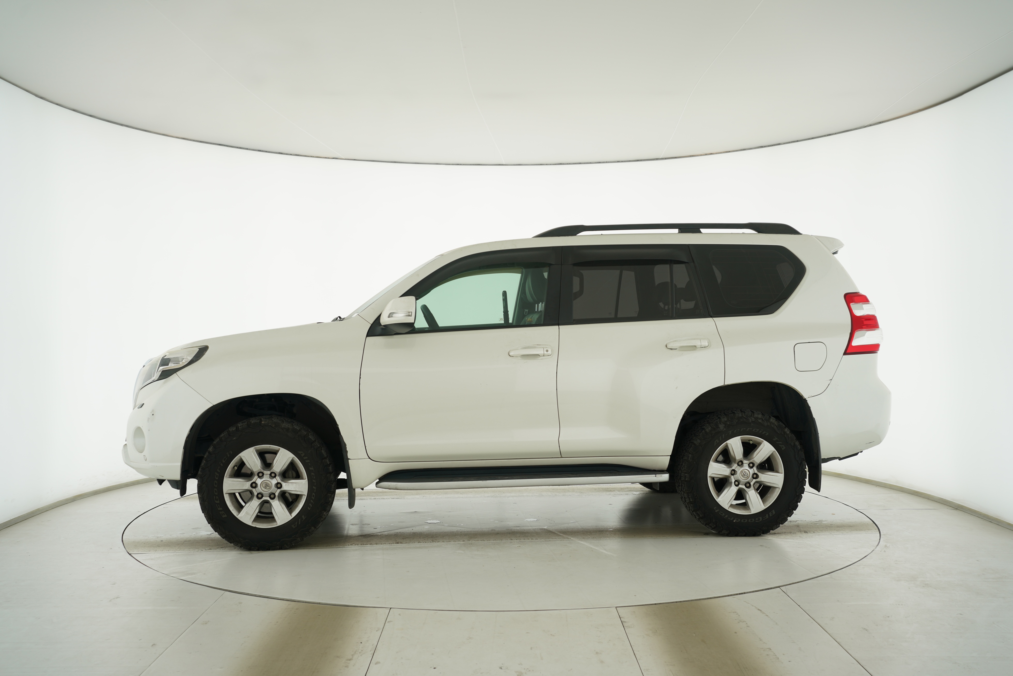 Toyota Prado 2016 — фото 7