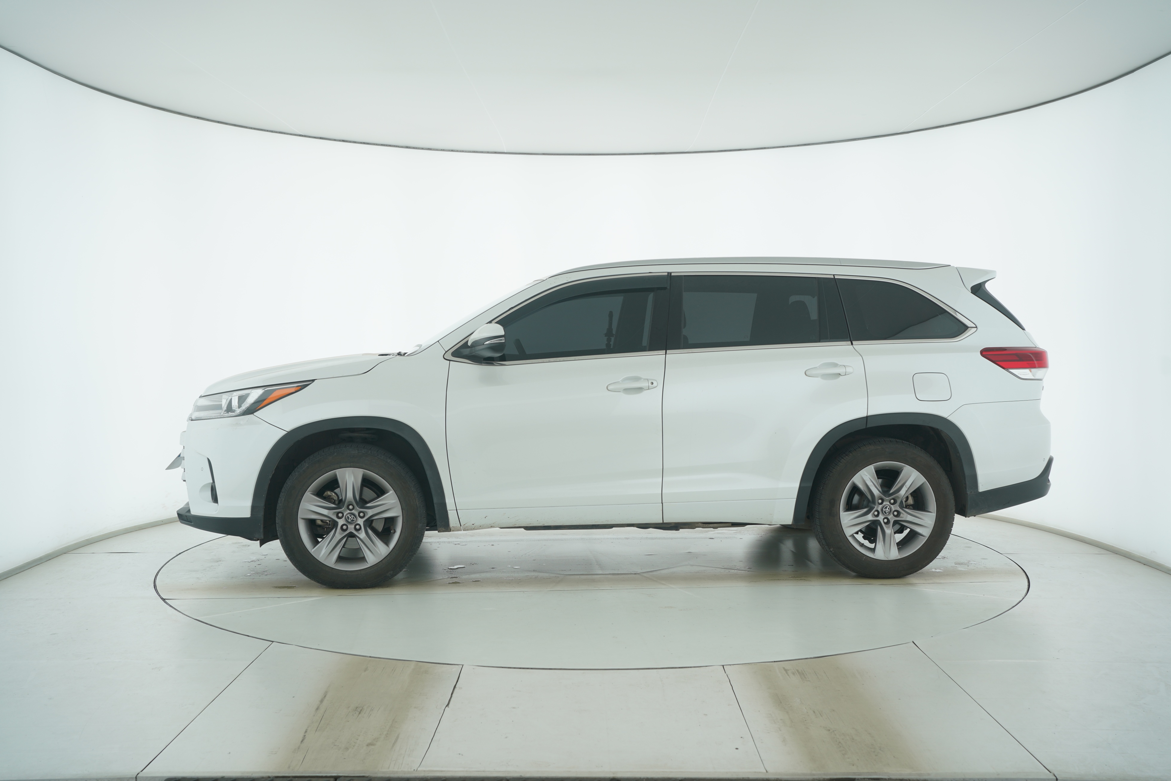 Toyota Highlander 2018 — фото 7