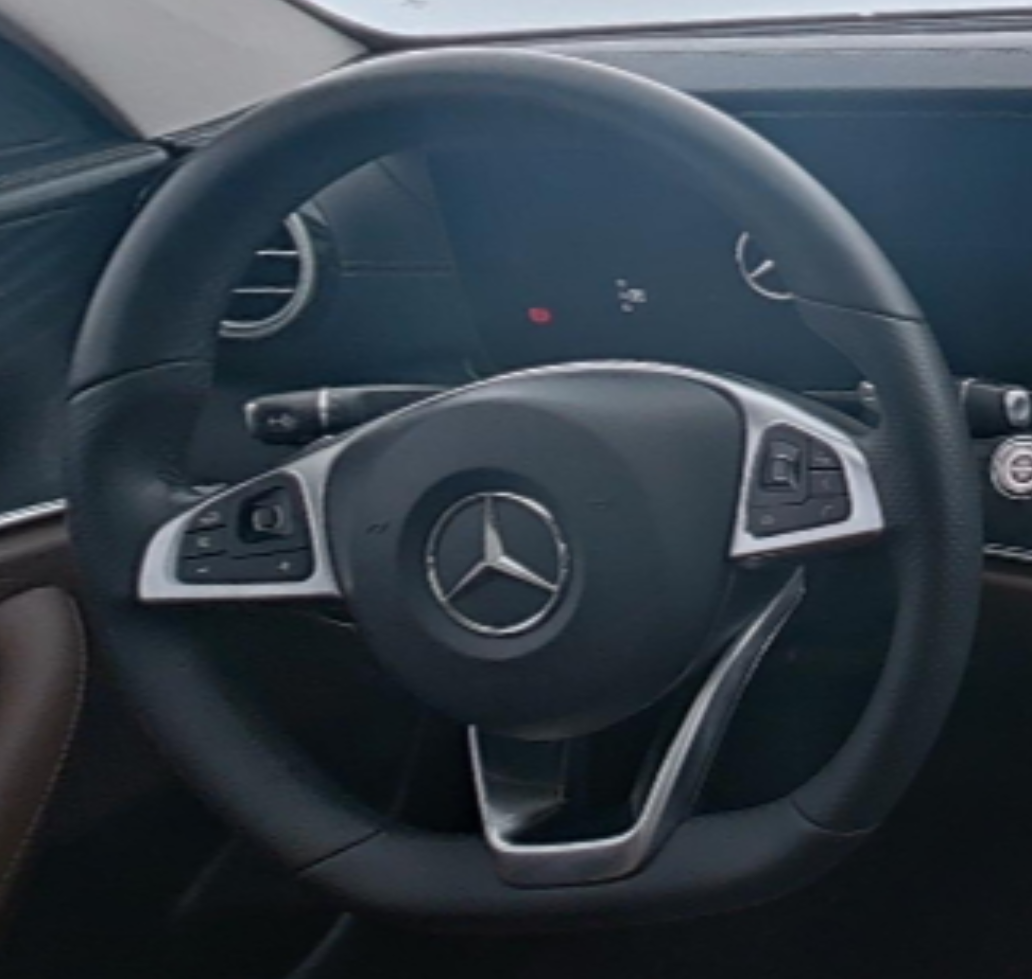 Mercedes Benz E-Class 2018 — фото 10
