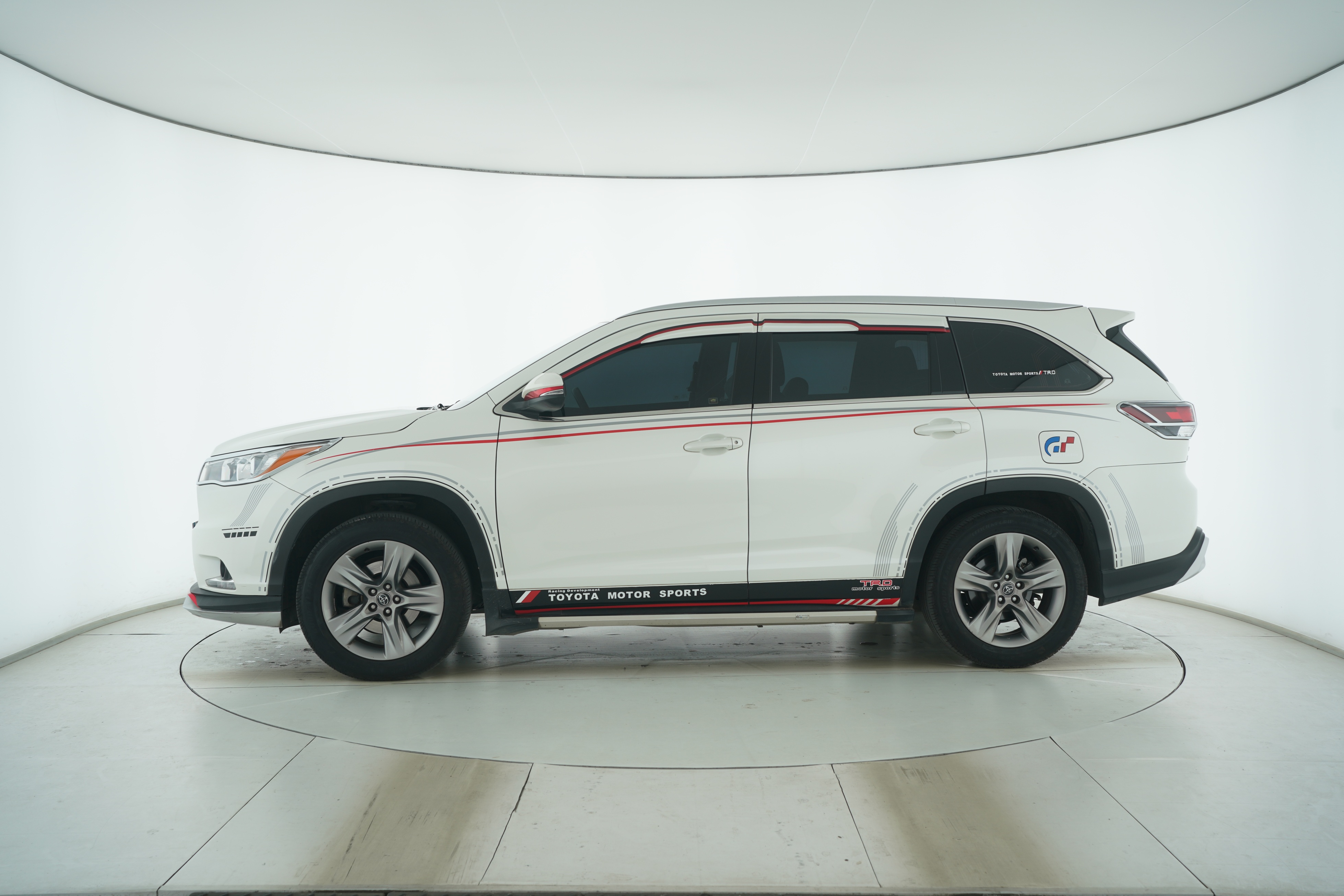 Toyota Highlander 2017 — фото 7