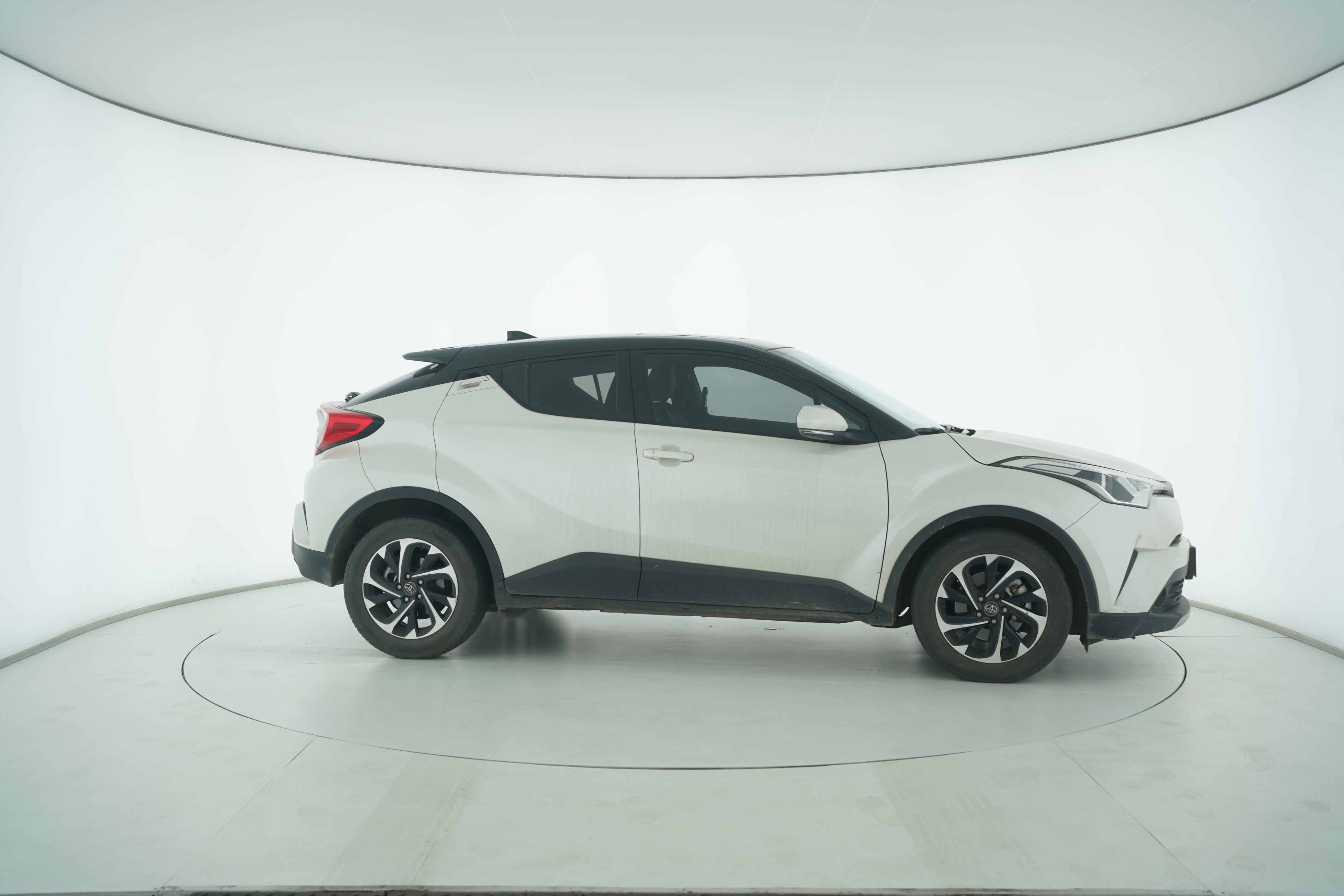 Toyota Yize 2018 — фото 8