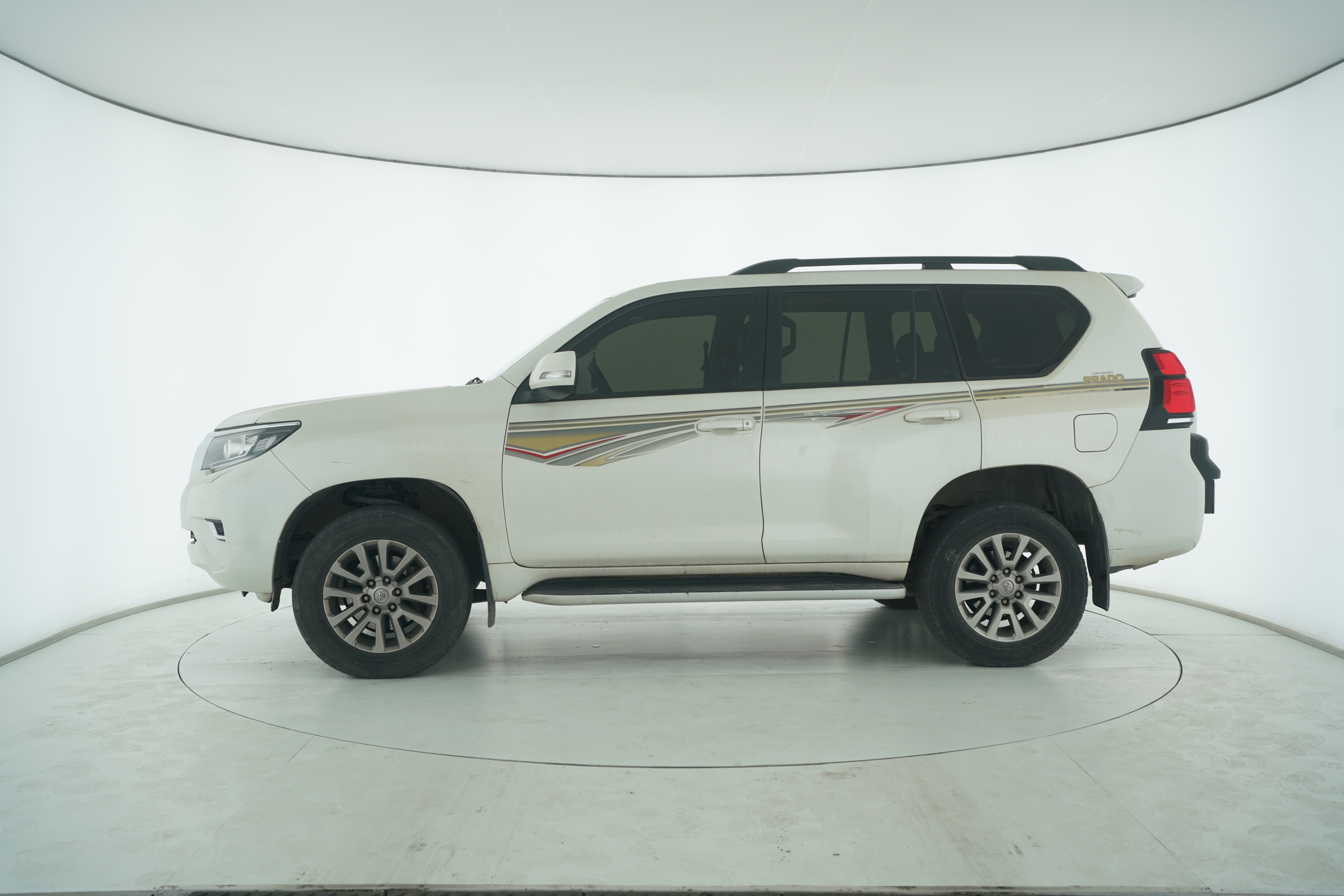Toyota Prado 2018 — фото 7