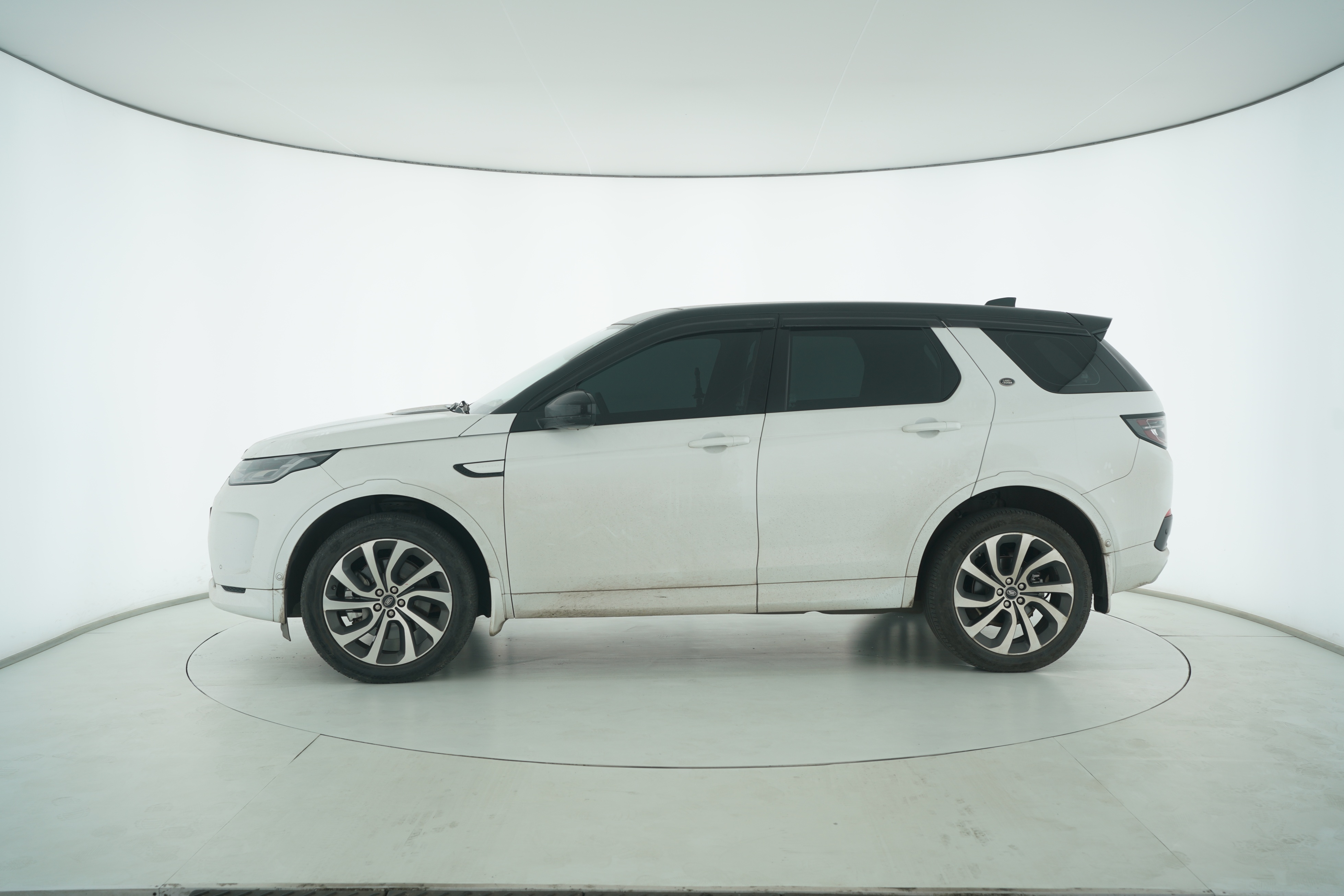 Land Rover Discover the Sports Version 2021 — фото 7