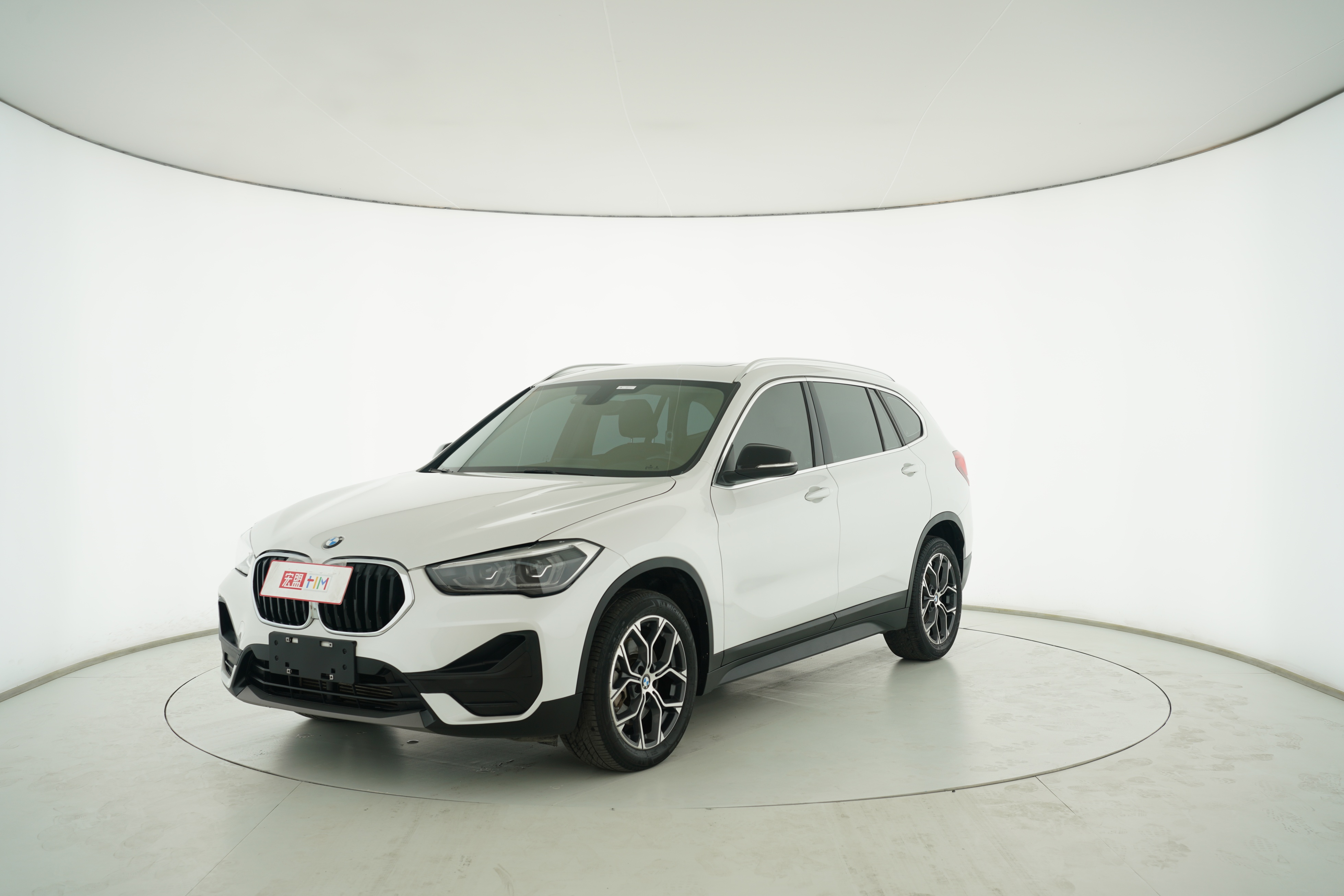 BMW X1 2021 — фото 1