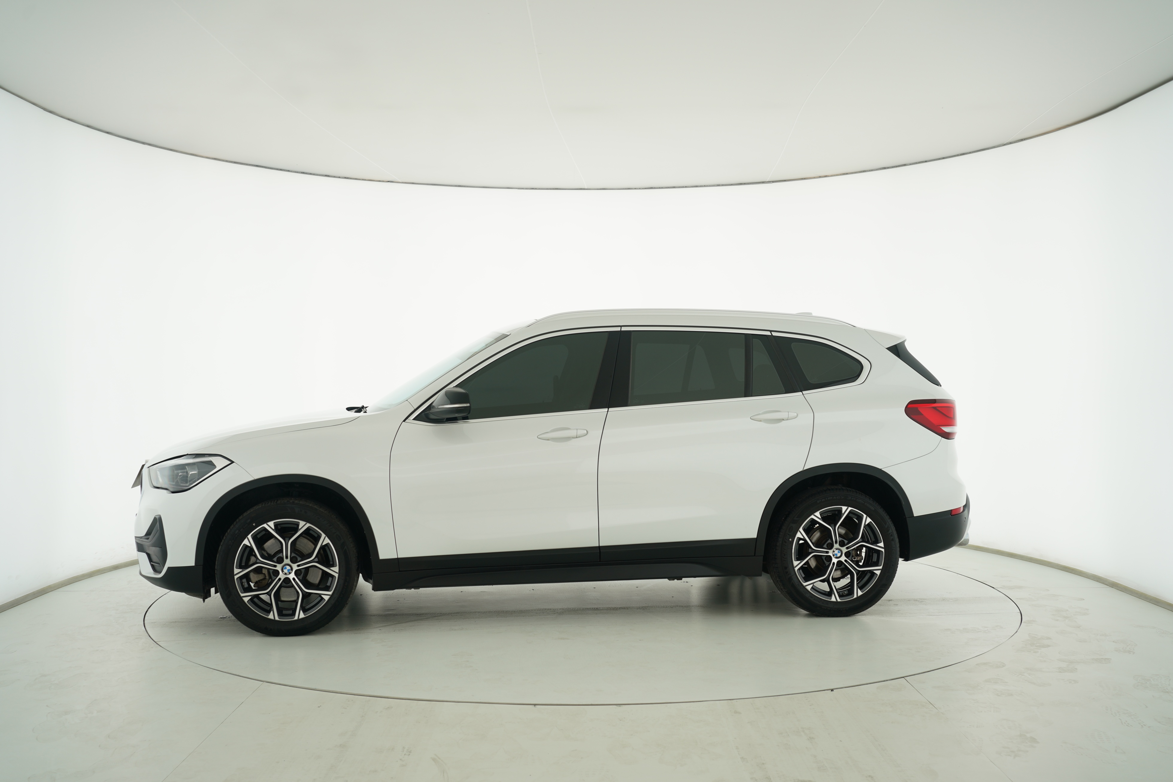 BMW X1 2021 — фото 7