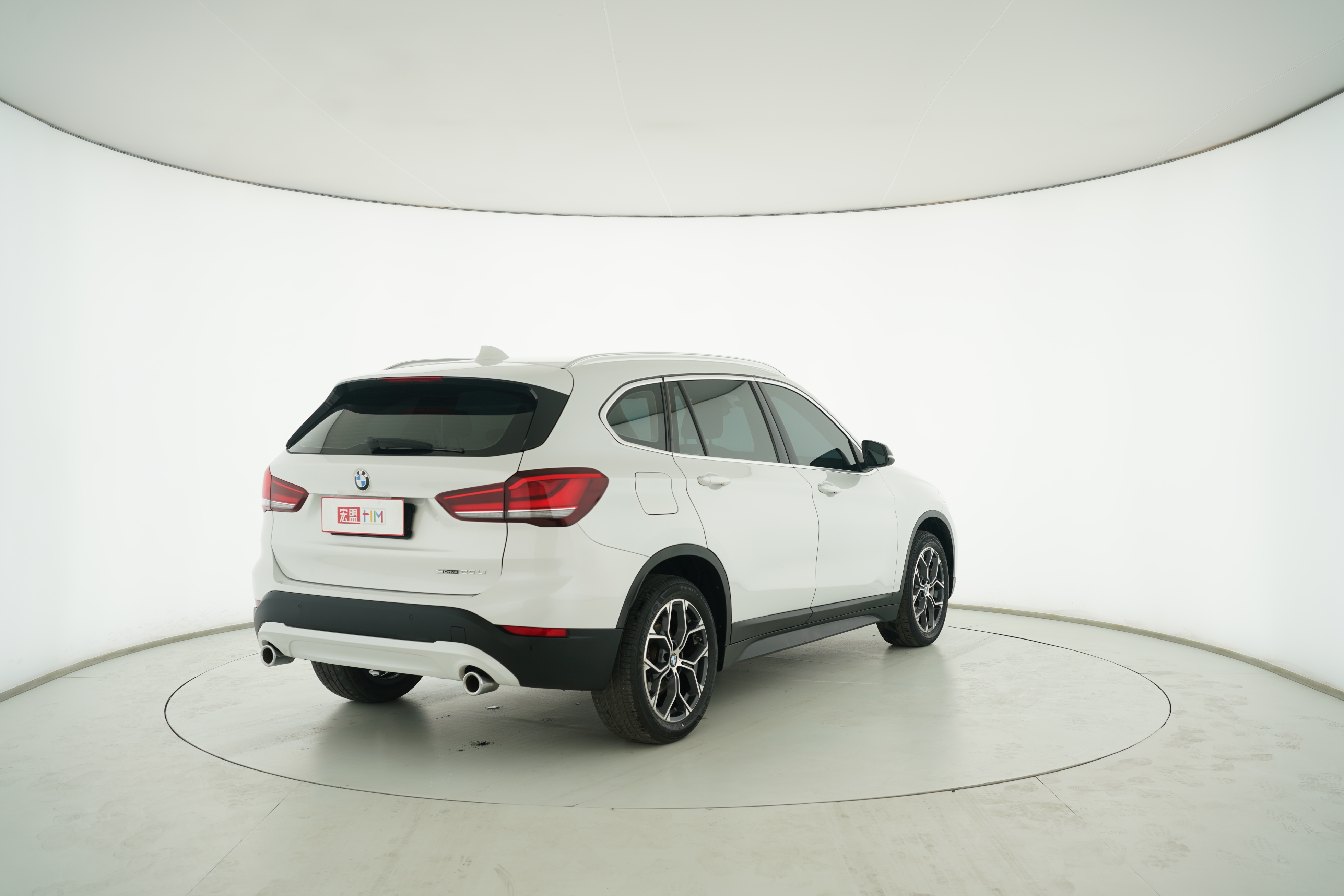 BMW X1 2021 — фото 4