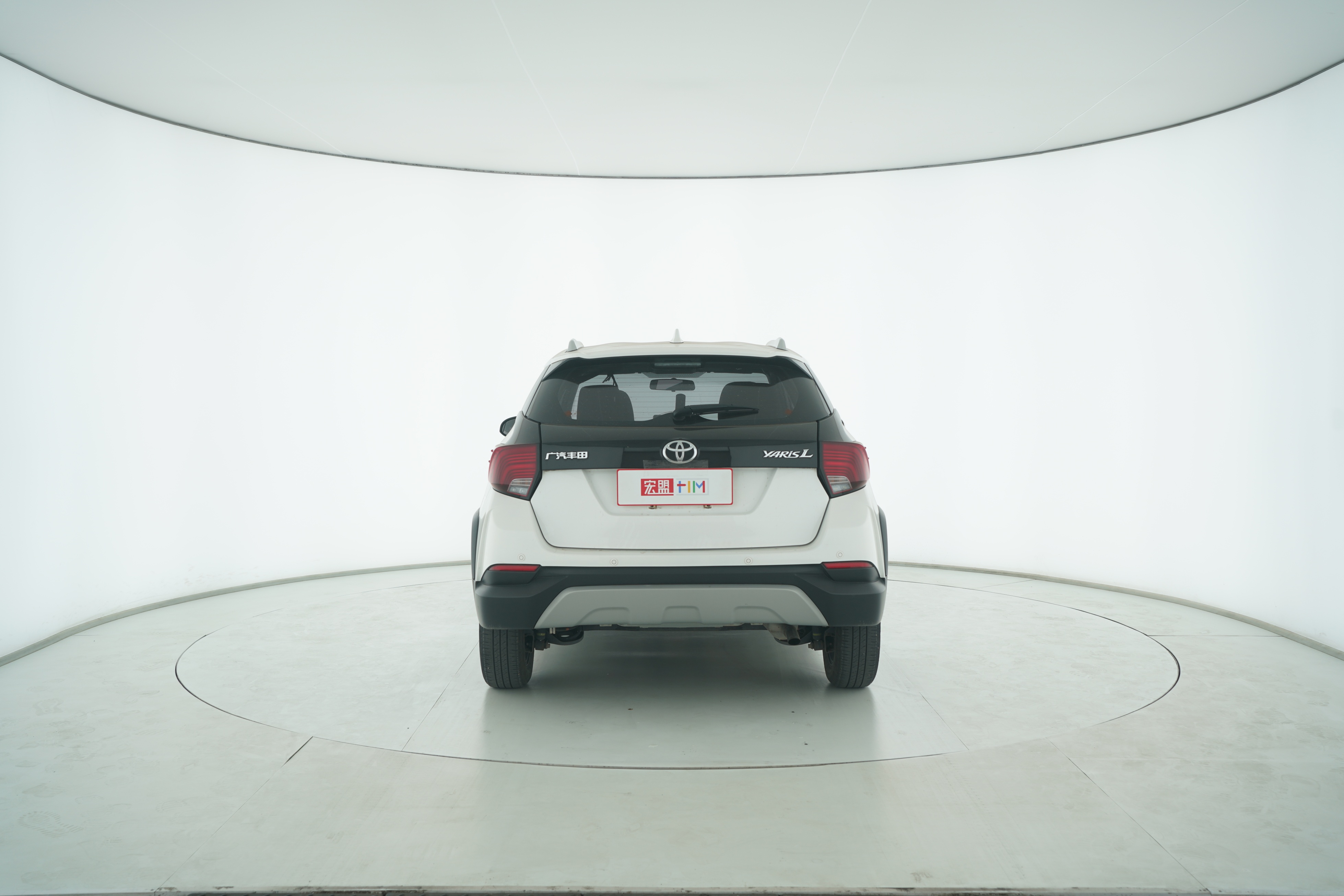 Toyota YARiS L 2014 — фото 6