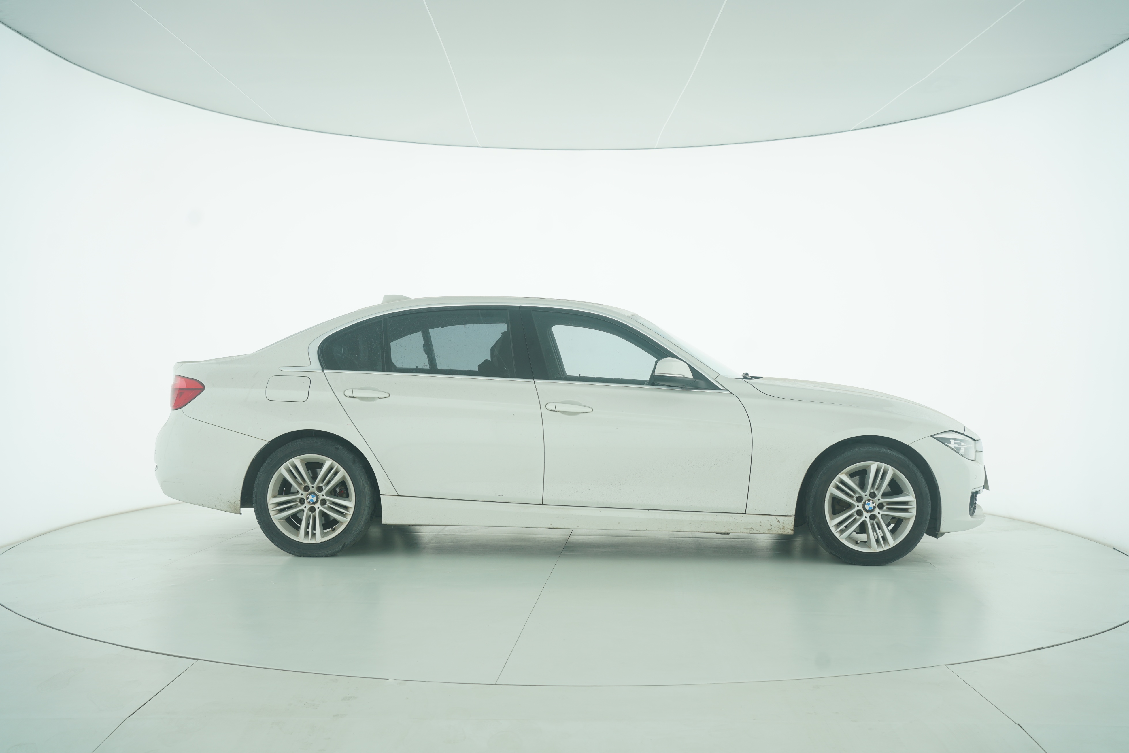 BMW 3 Series 2016 — фото 8