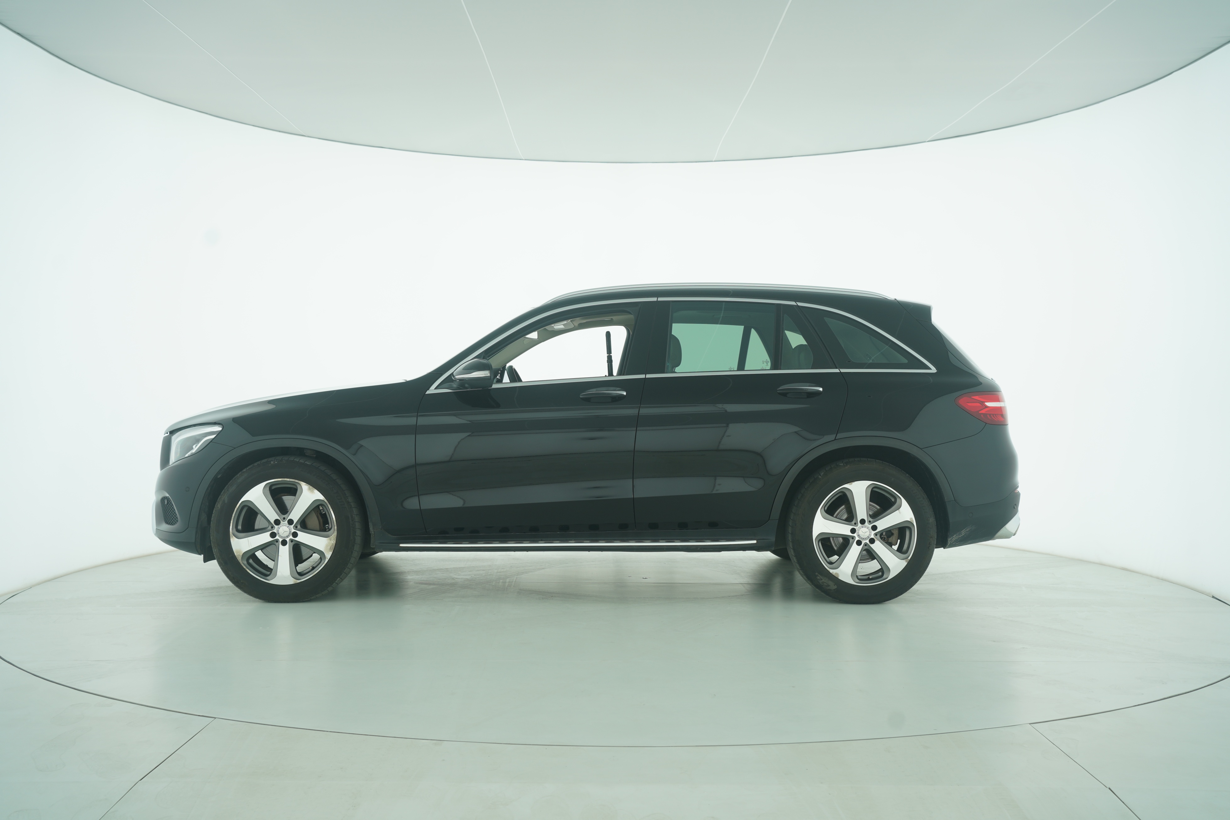 Mercedes Benz GLC 2016 — фото 7