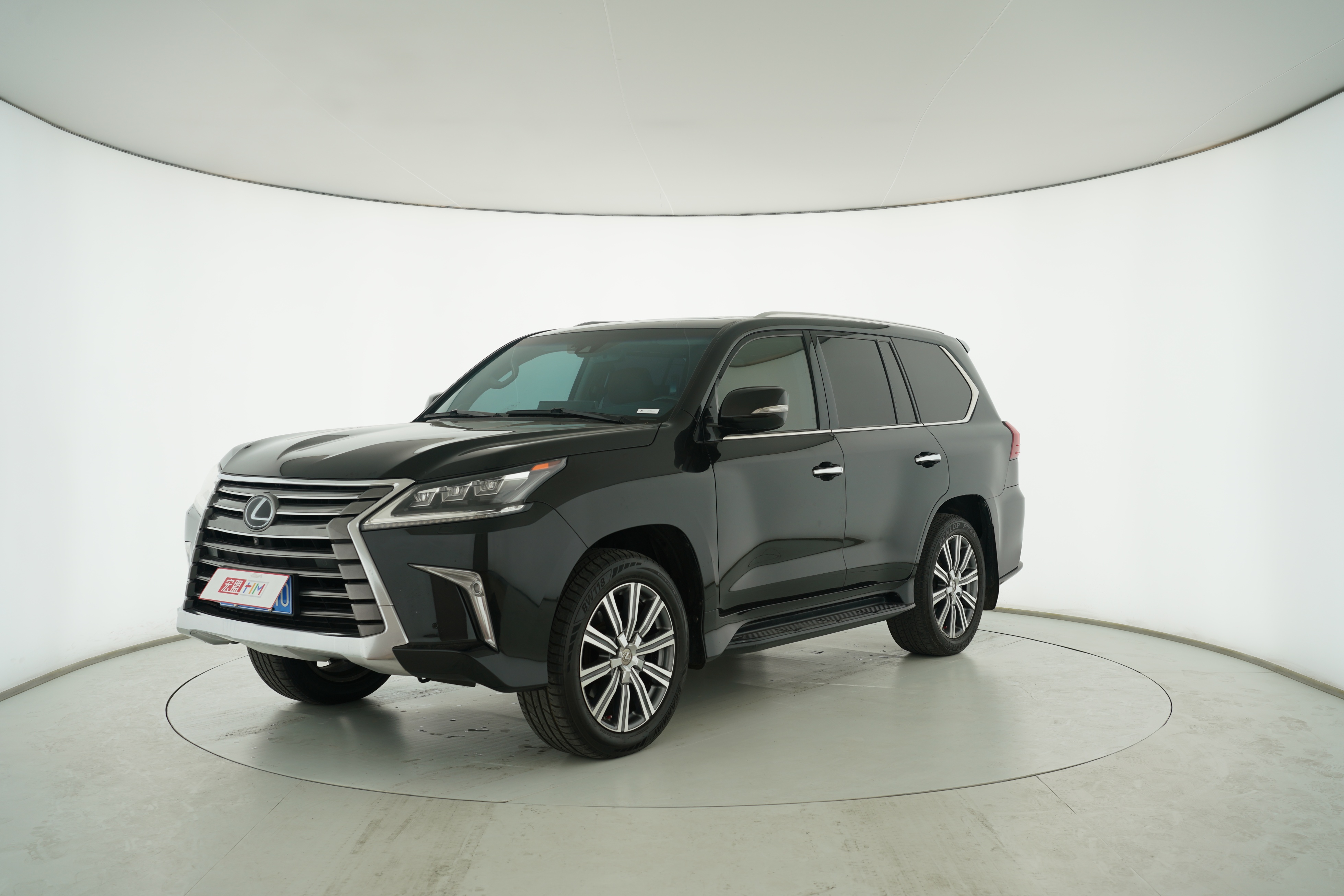 Lexus LX 2016 — фото 1