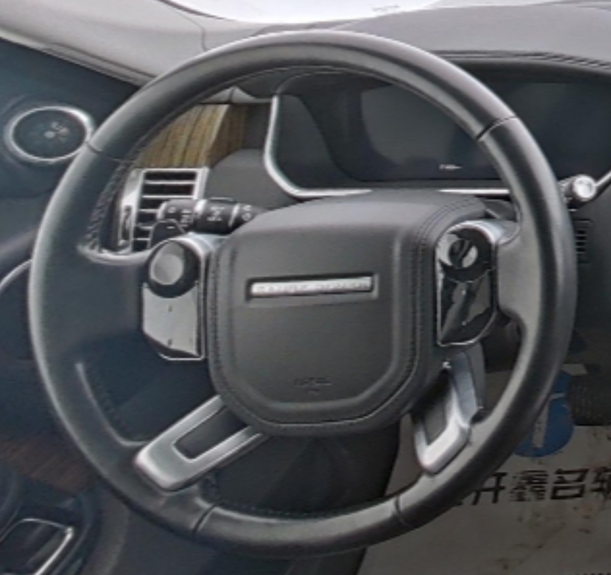 Land Rover Range Rover 2019 — фото 10