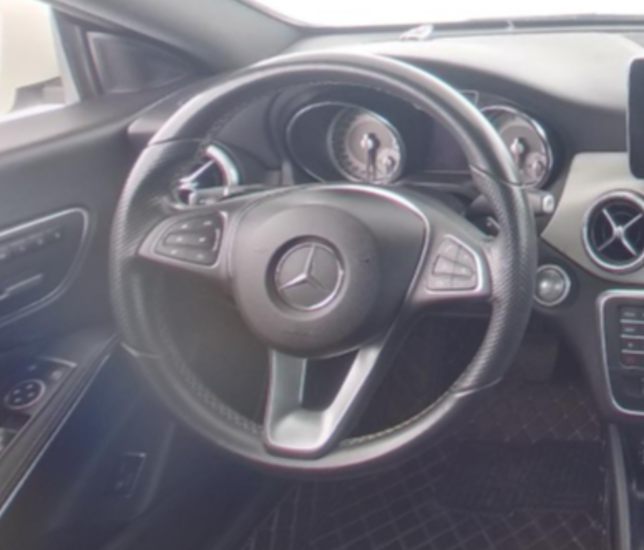 Mercedes Benz GLA(Import) 2015 — фото 10