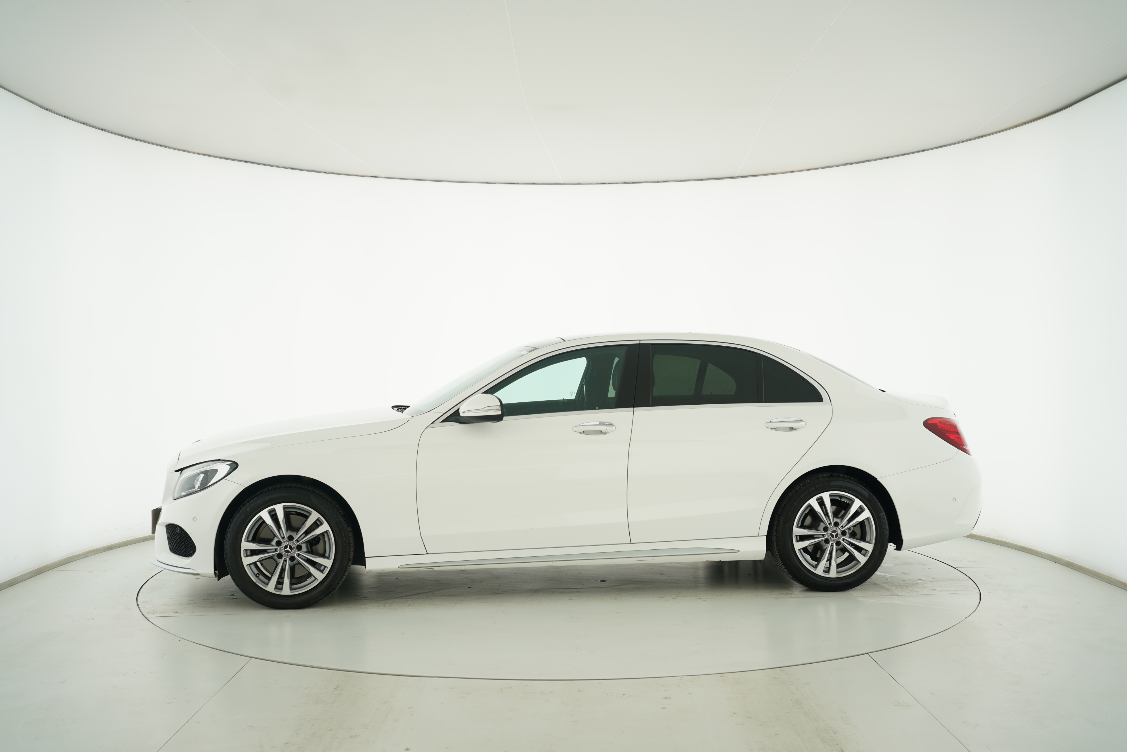 Mercedes Benz C-Class 2018 — фото 7
