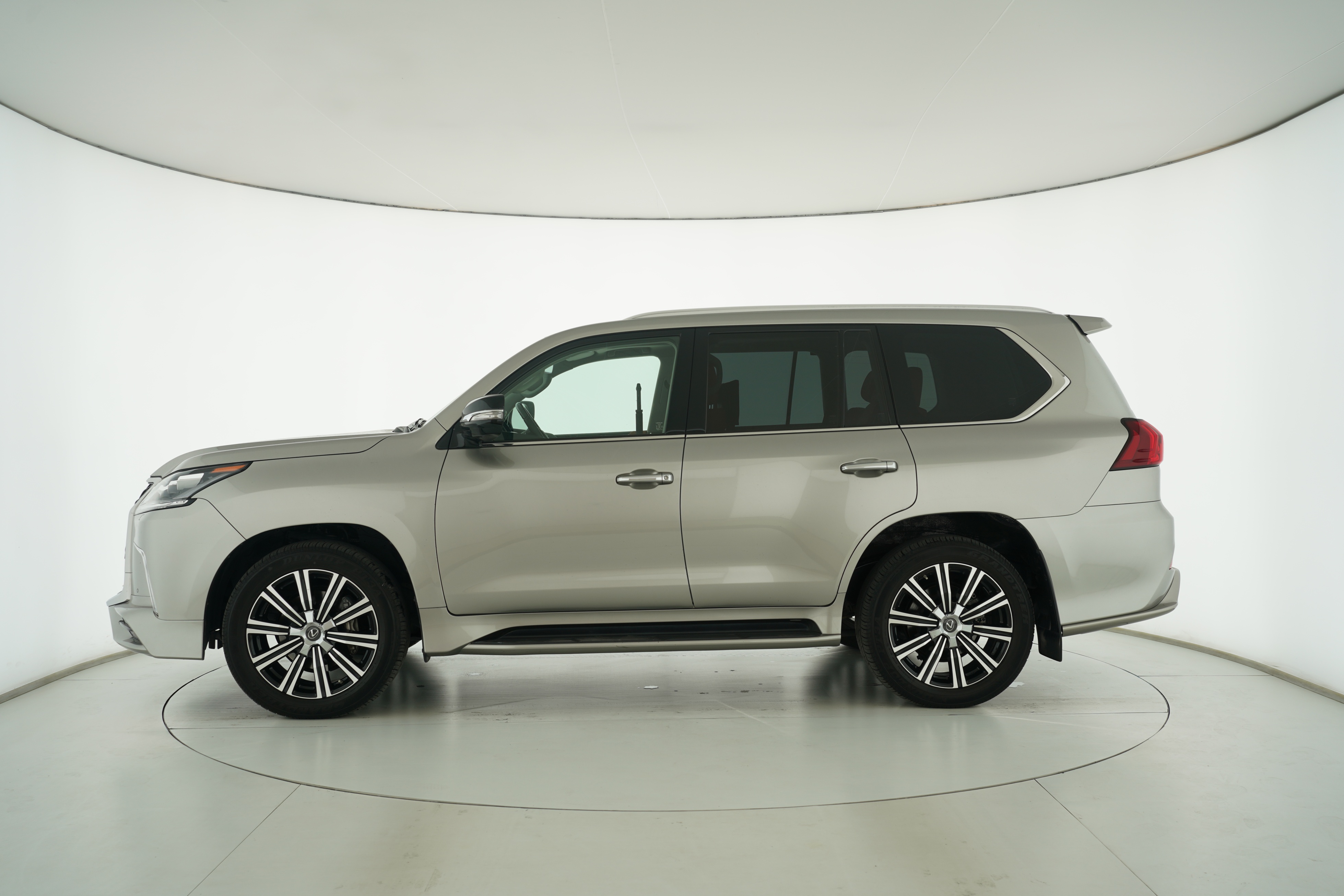 Lexus LX 2019 — фото 7