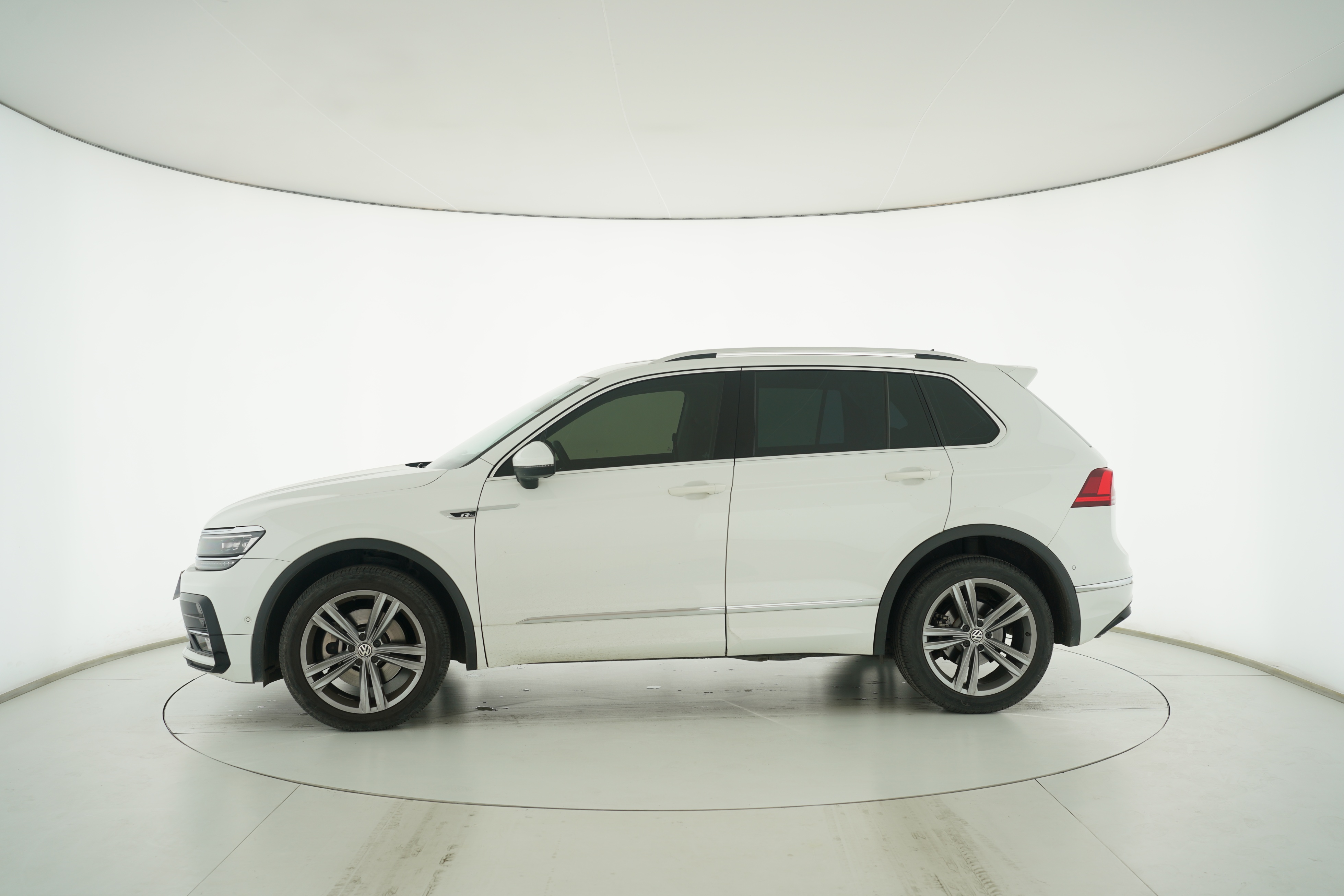 Volkswagen Tiguan 2017 — фото 7