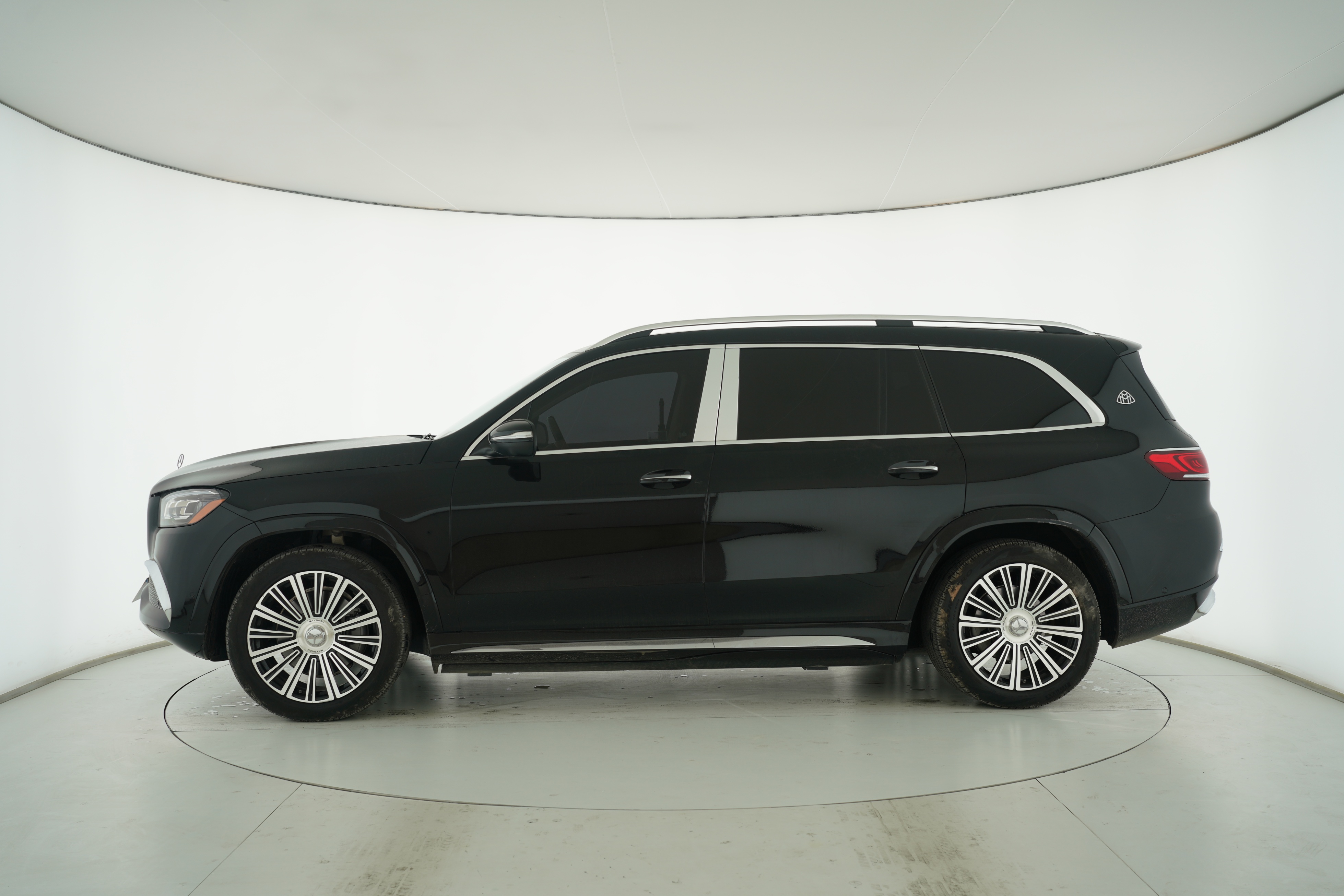 Mercedes Benz GLS 2023 — фото 7