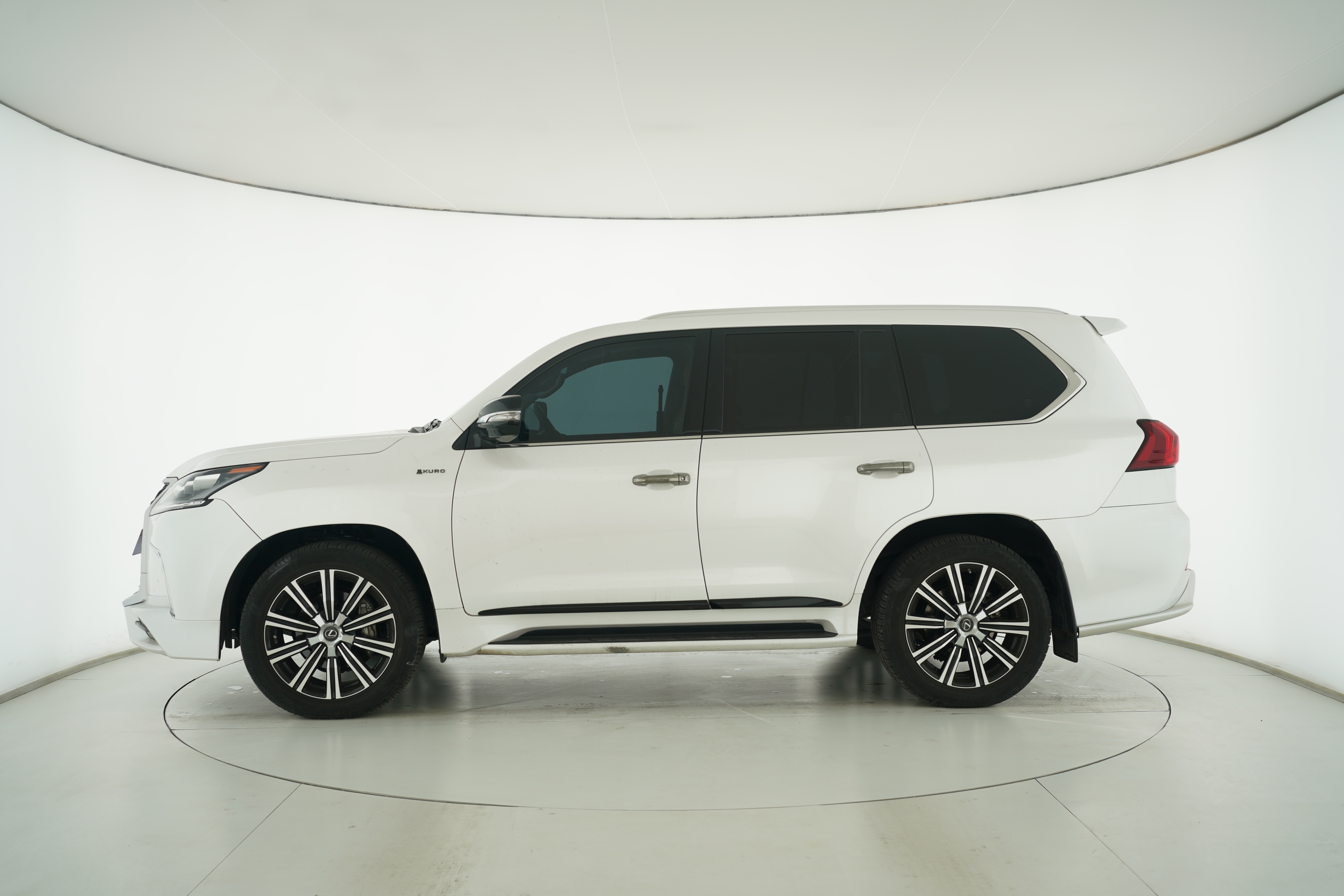Lexus LX 2019 — фото 7