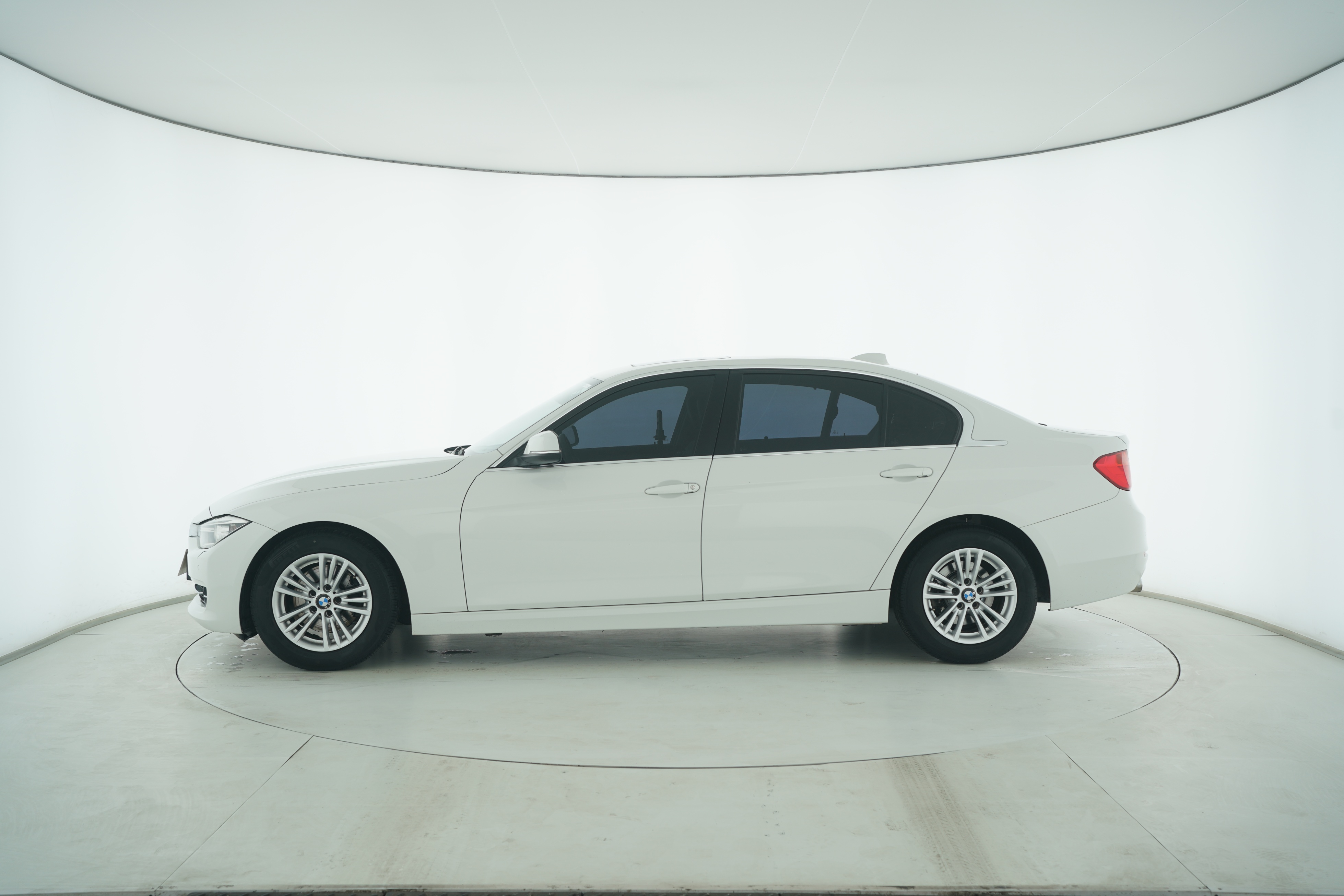 BMW 3 Series 2015 — фото 7