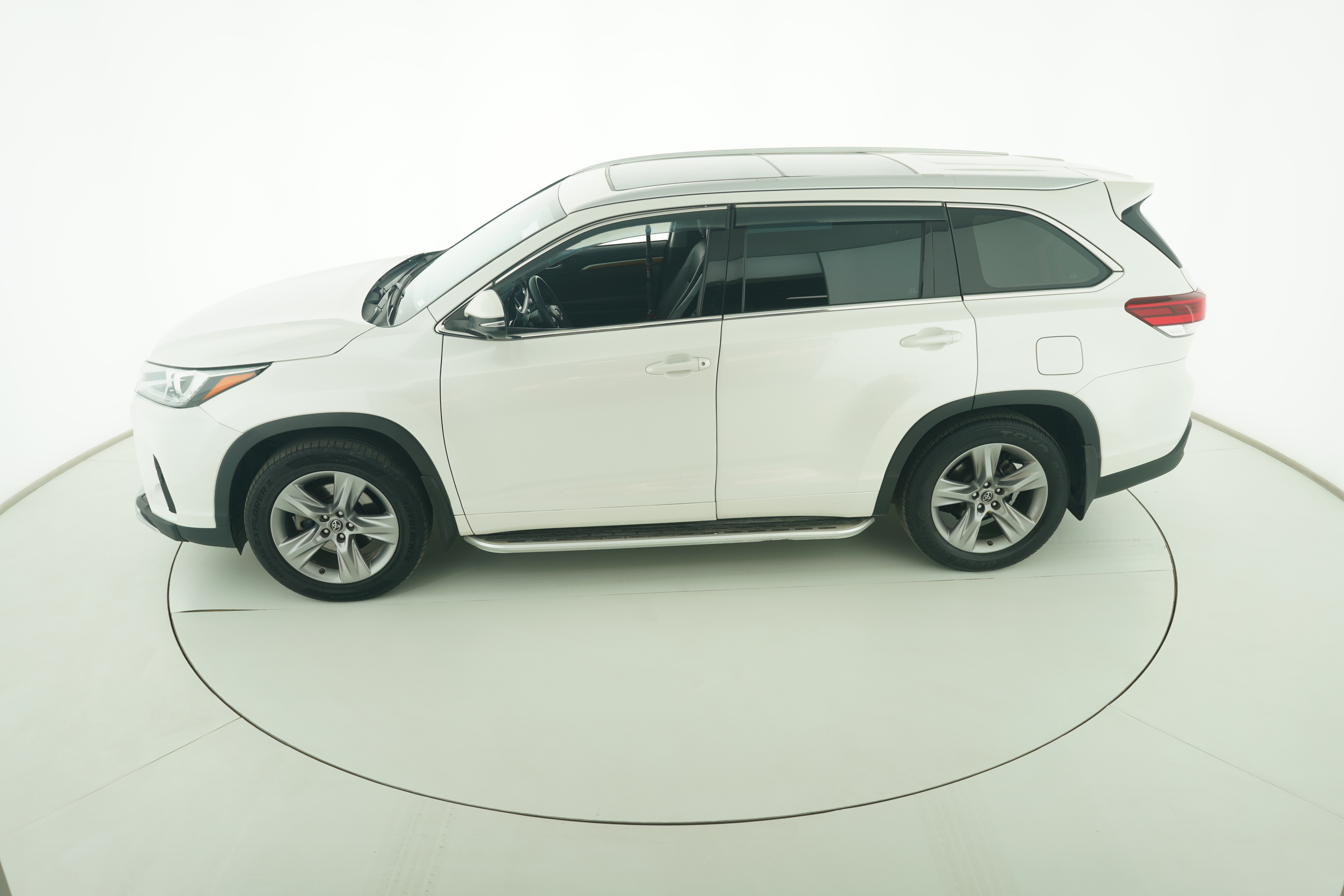 Toyota Highlander 2018 — фото 7