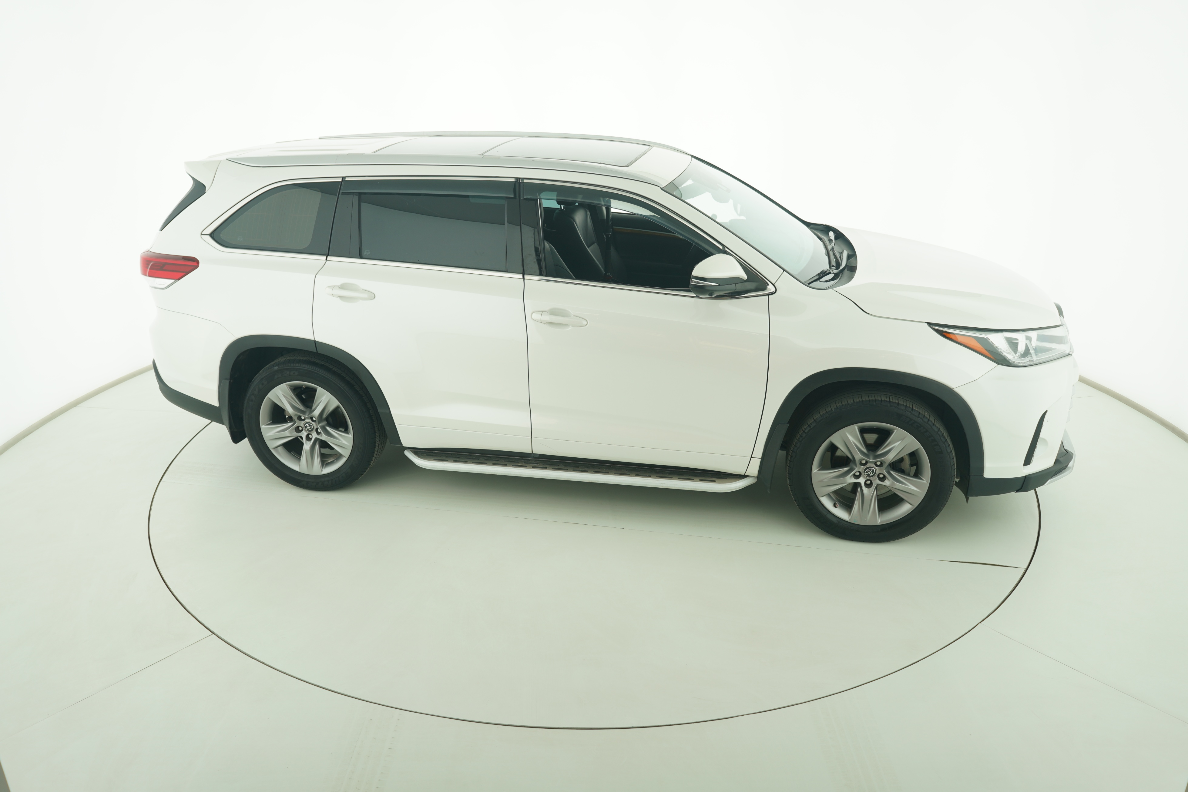 Toyota Highlander 2018 — фото 8