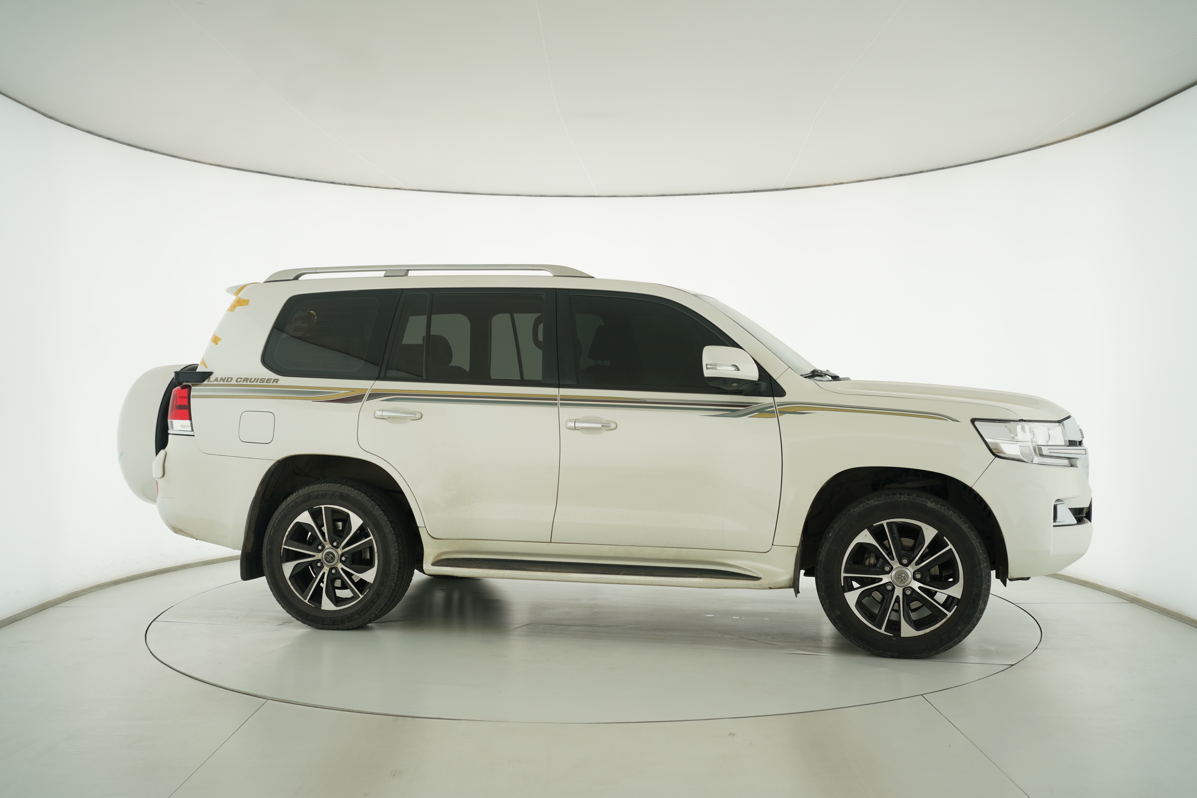 Toyota Land Cruiser (Imported) 2016 — фото 8
