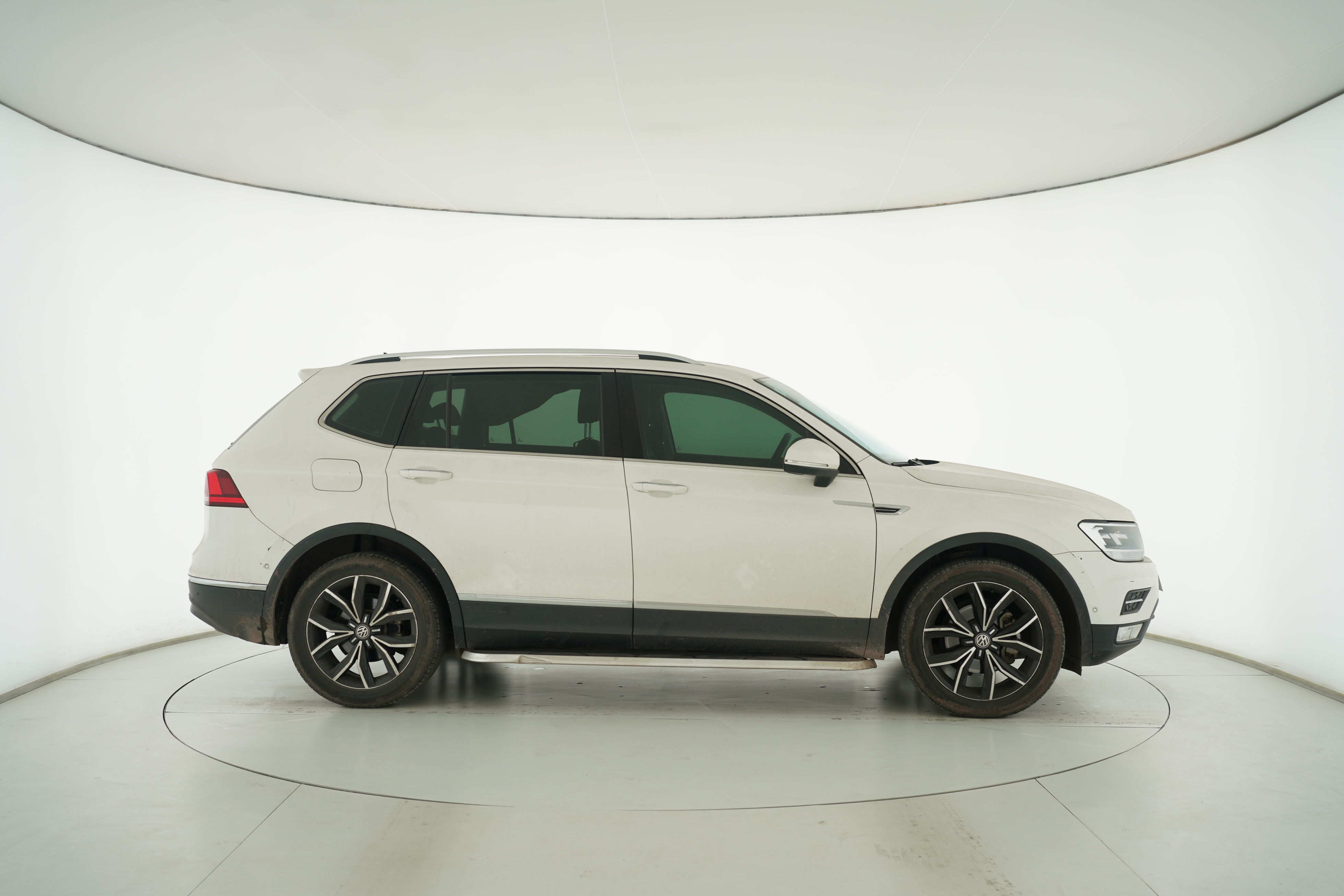 Volkswagen Tiguan L 2019 — фото 8