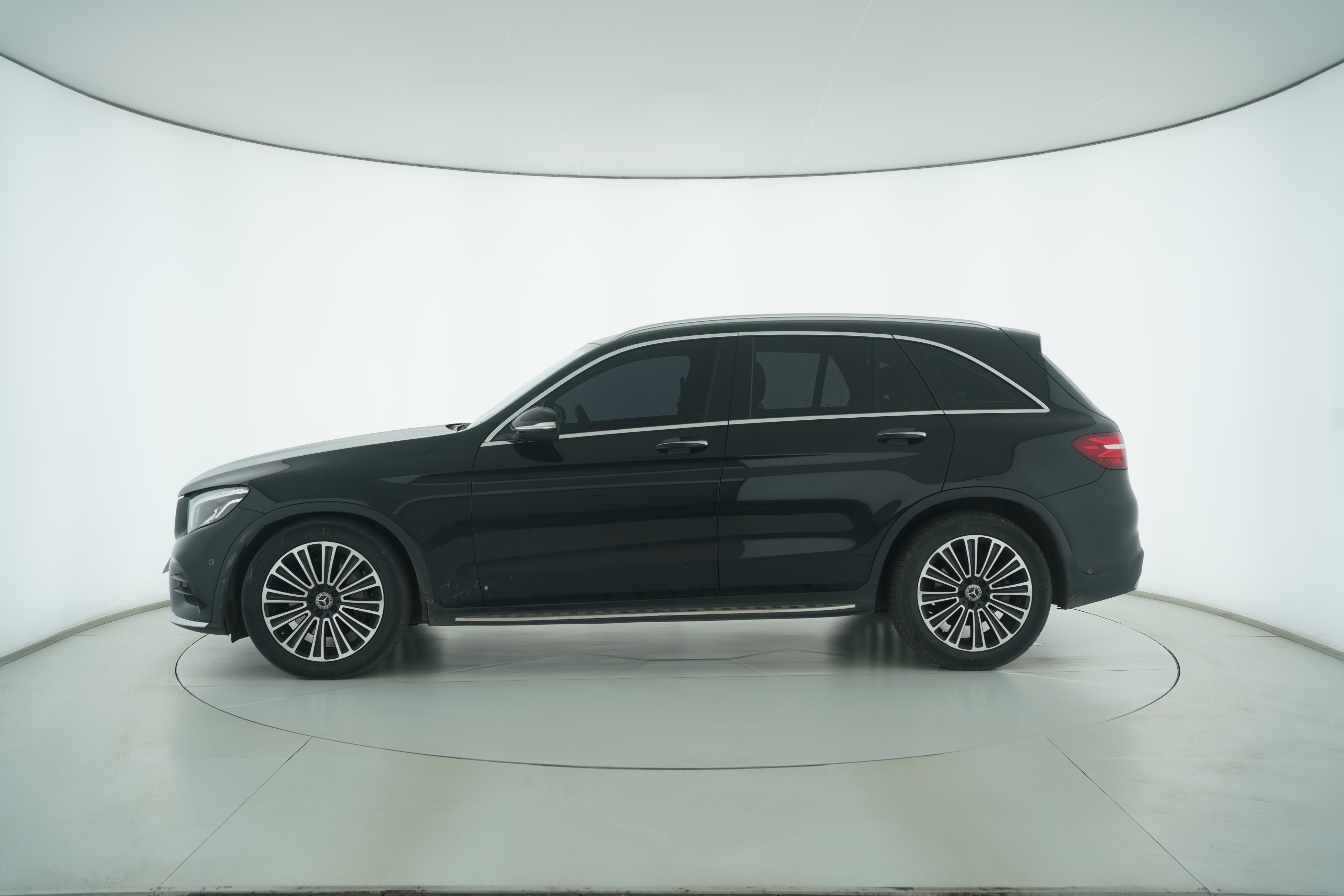 Mercedes Benz GLC 2018 — фото 7