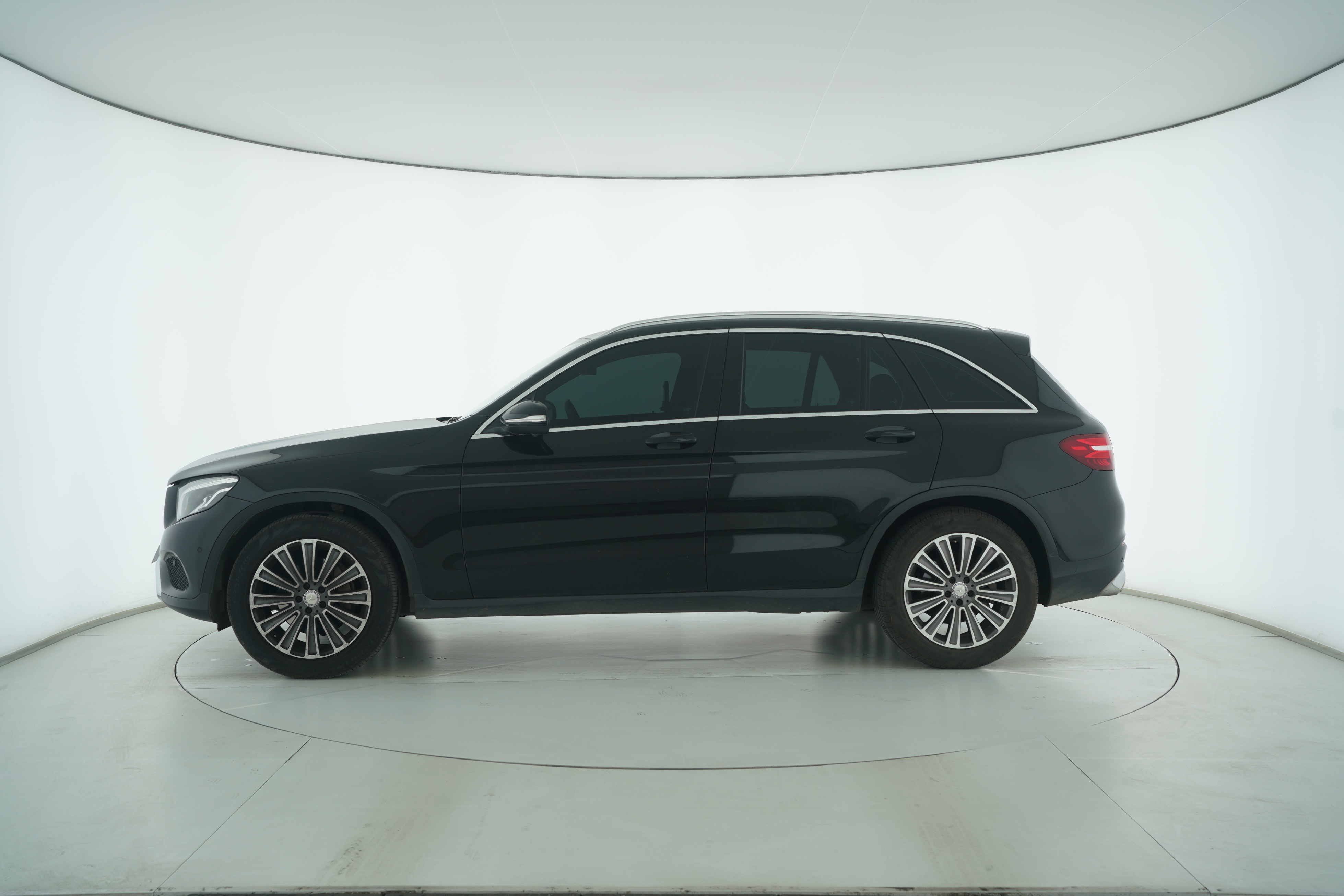 Mercedes Benz GLC 2017 — фото 7