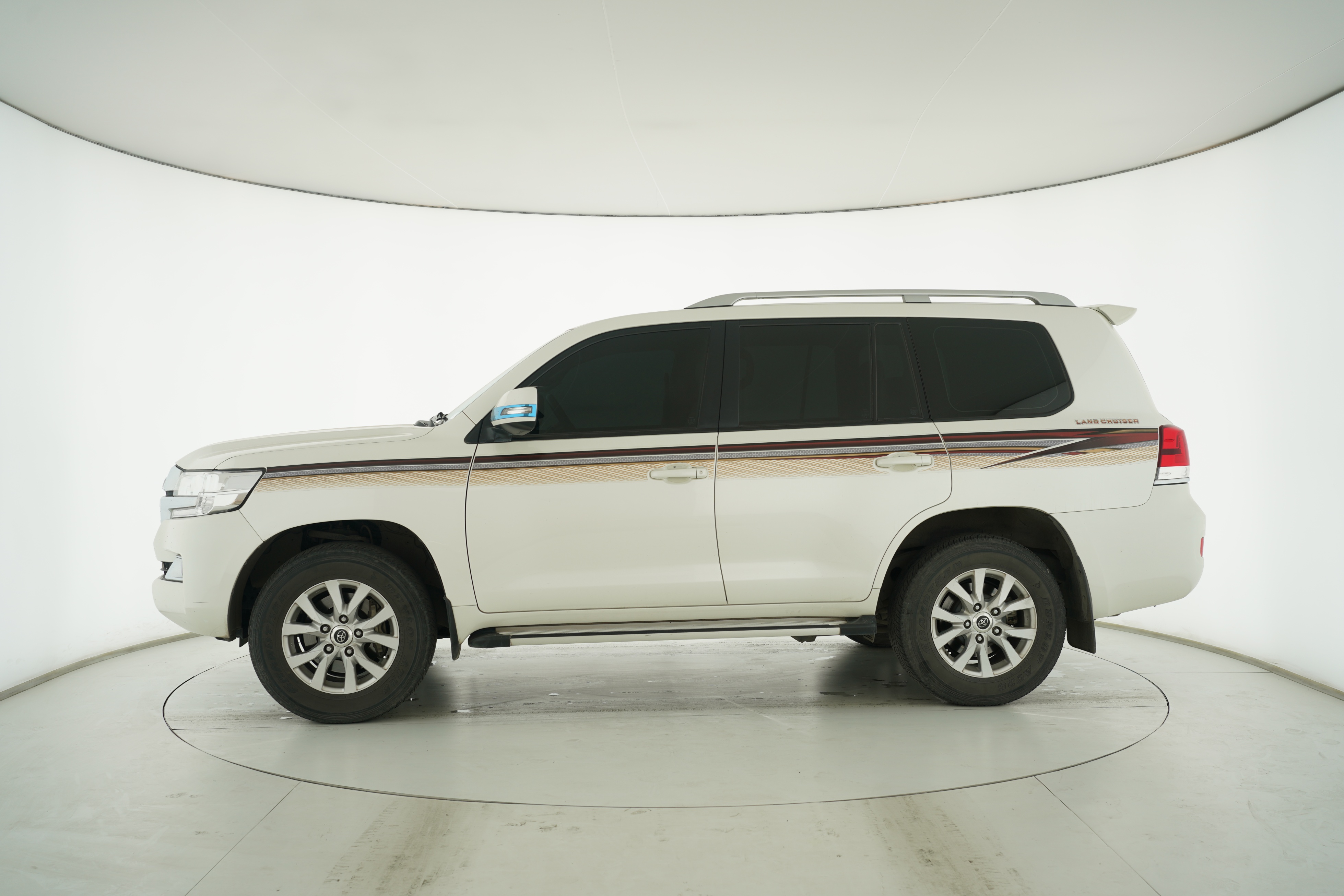 Toyota Land Cruiser (Imported) 2016 — фото 7