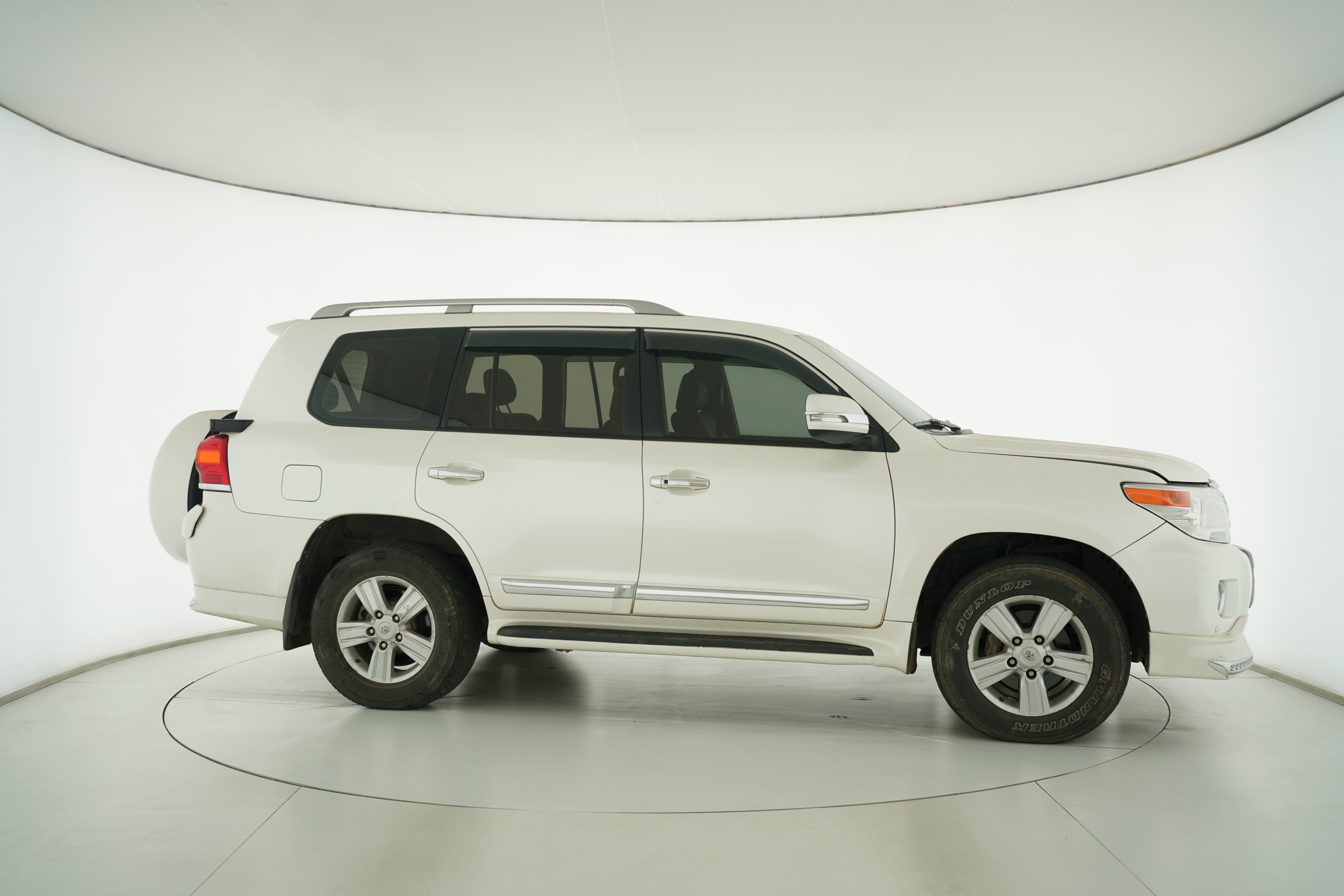 Toyota Land Cruiser (Imported) 2016 — фото 8