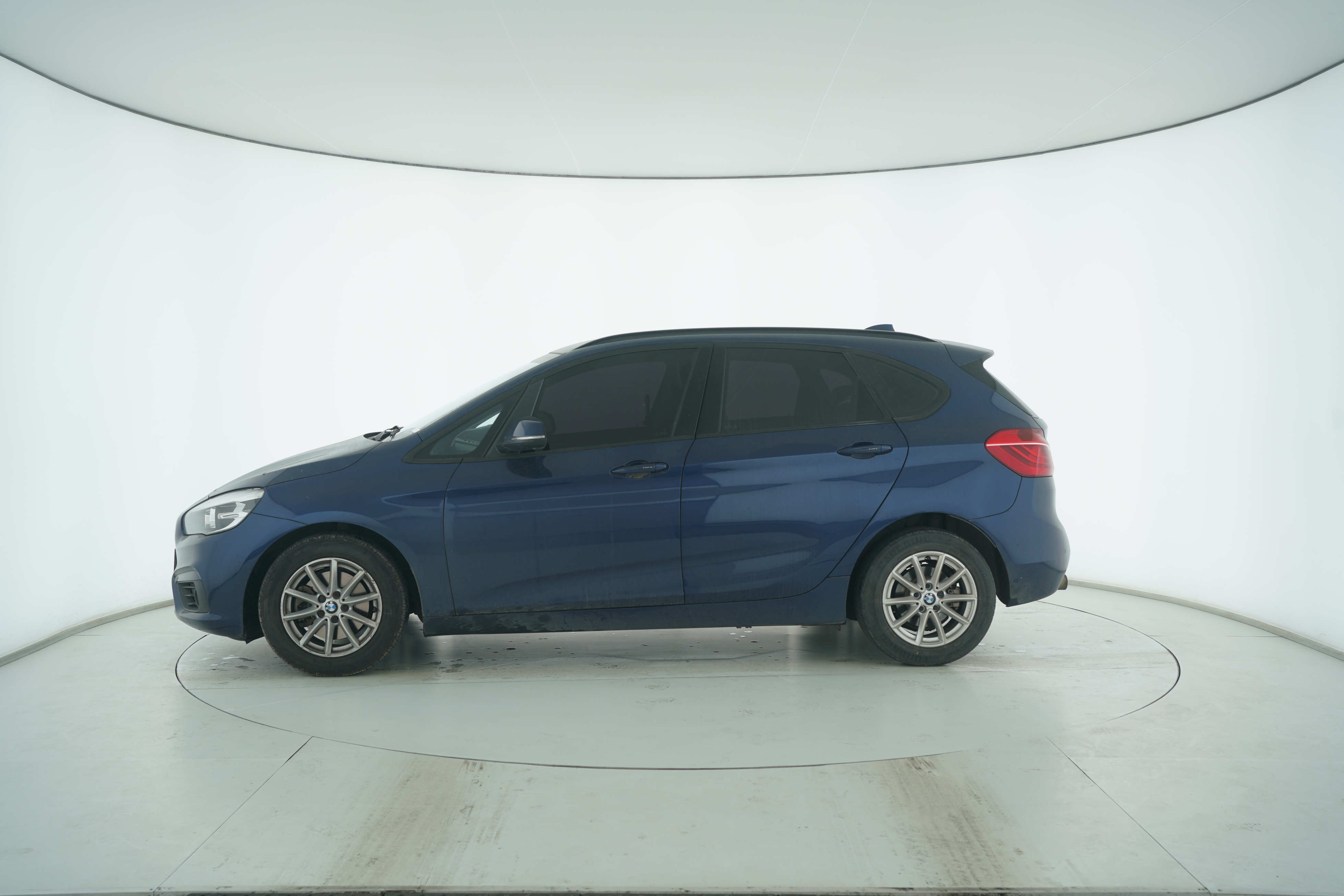 BMW 2 Series Tourer 2016 — фото 7