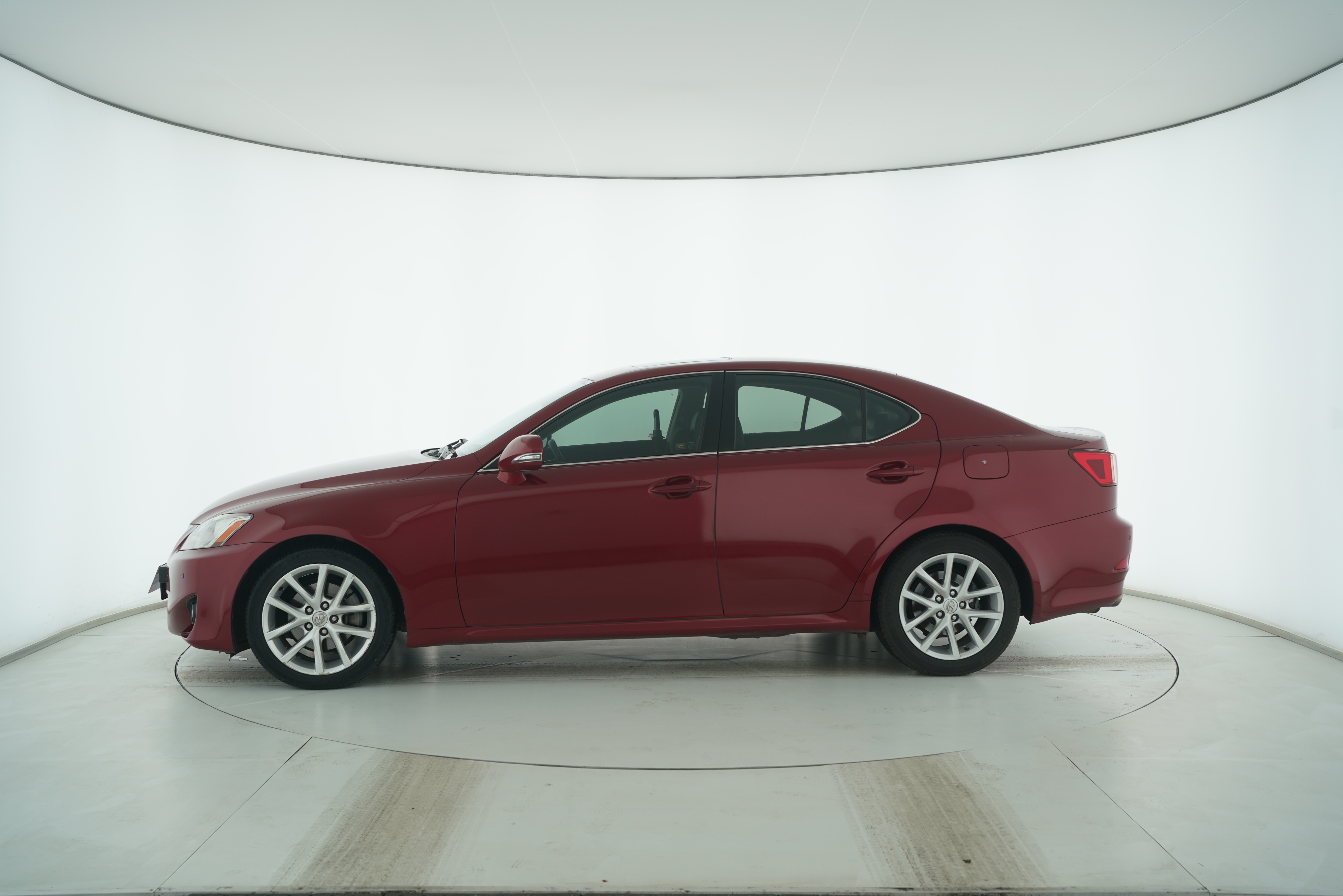 Lexus IS 2011 — фото 7