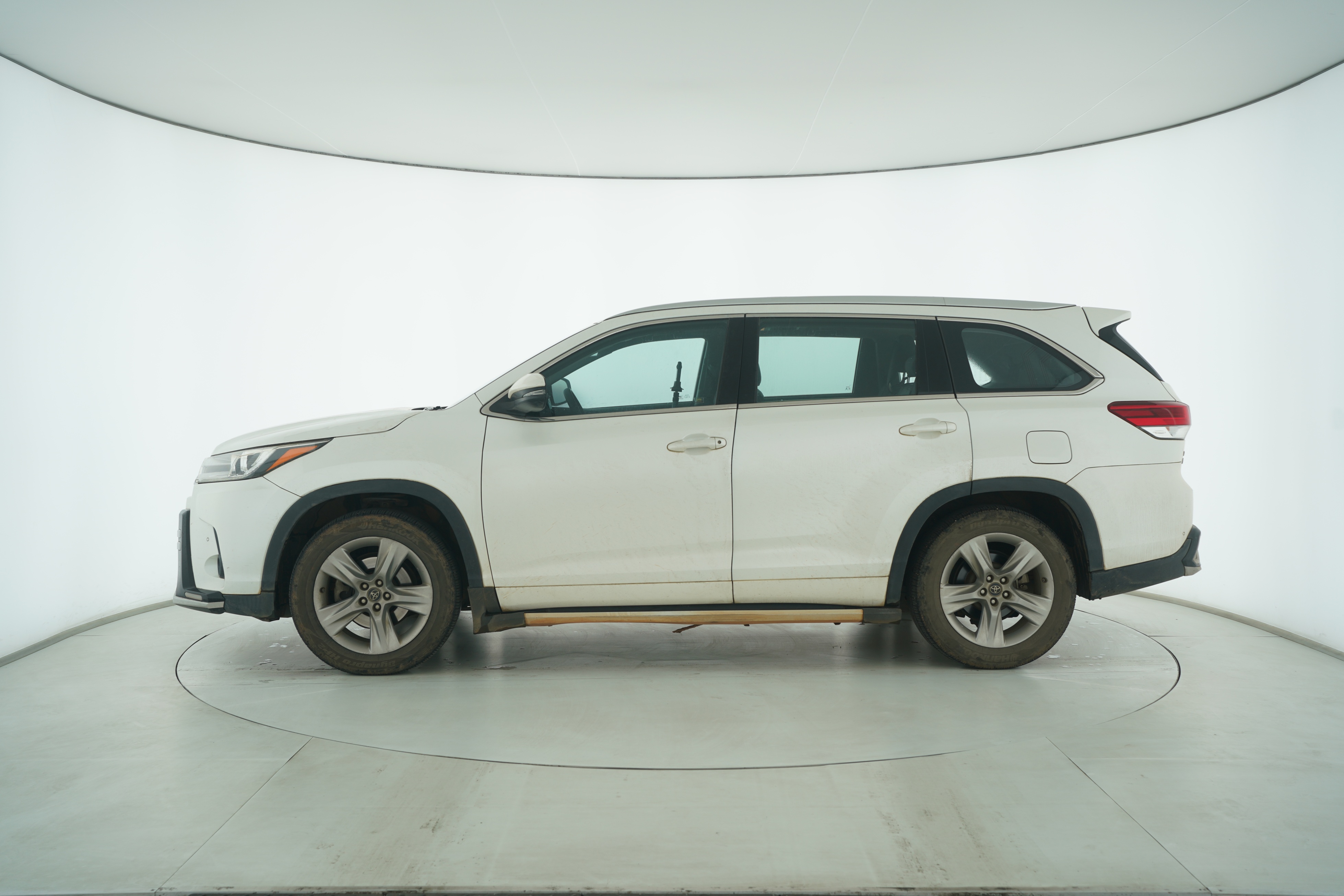 Toyota Highlander 2018 — фото 7