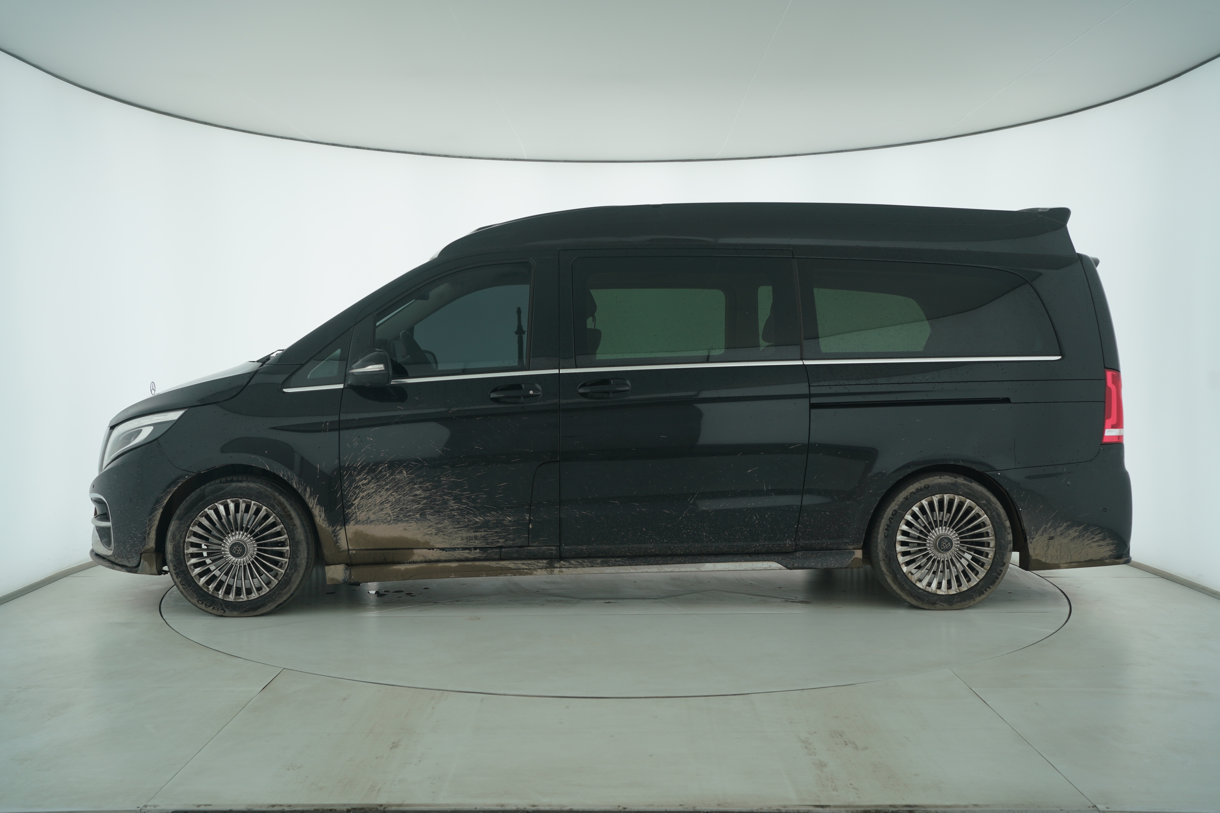 Mercedes Benz V-Class 2018 — фото 7