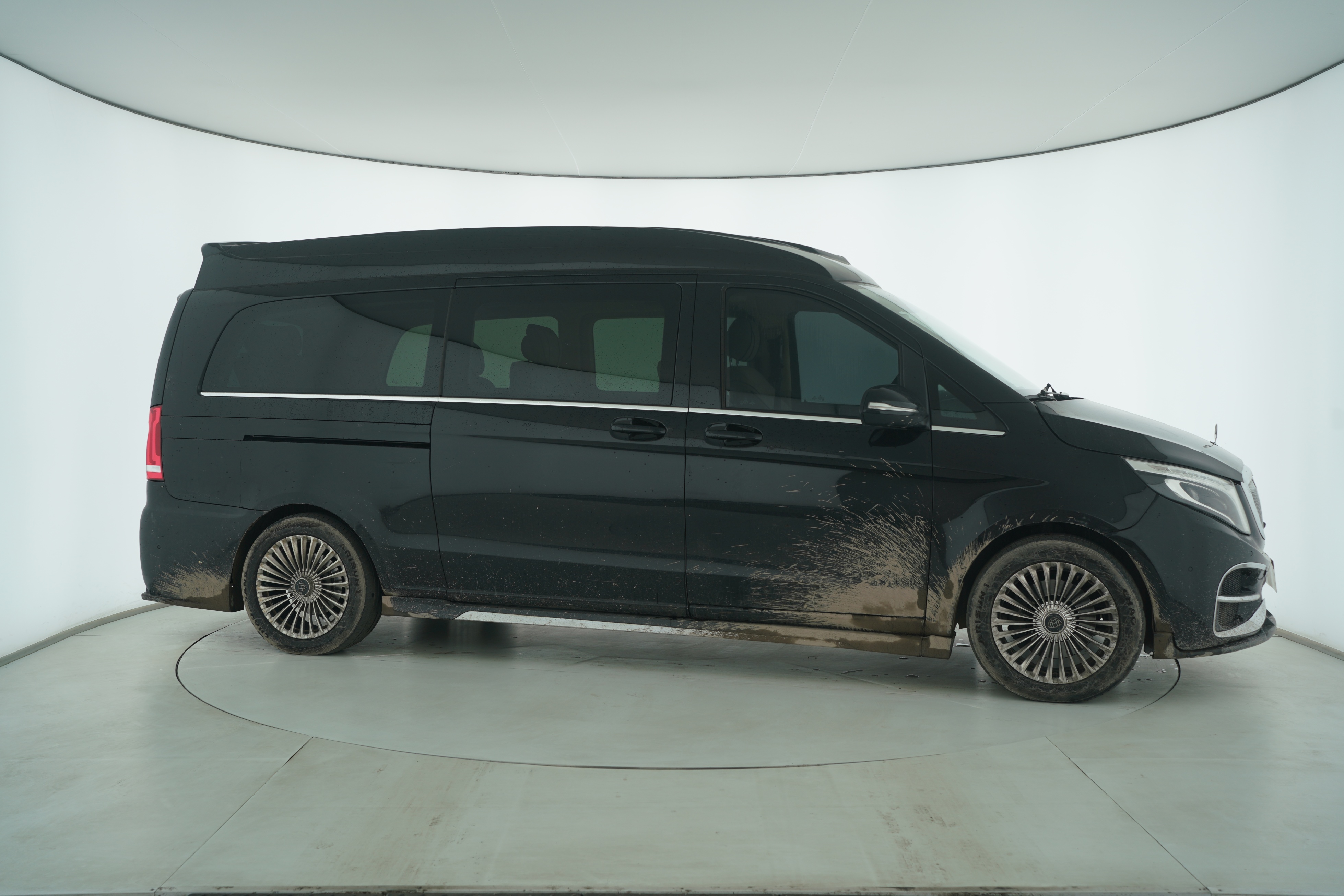 Mercedes Benz V-Class 2018 — фото 8