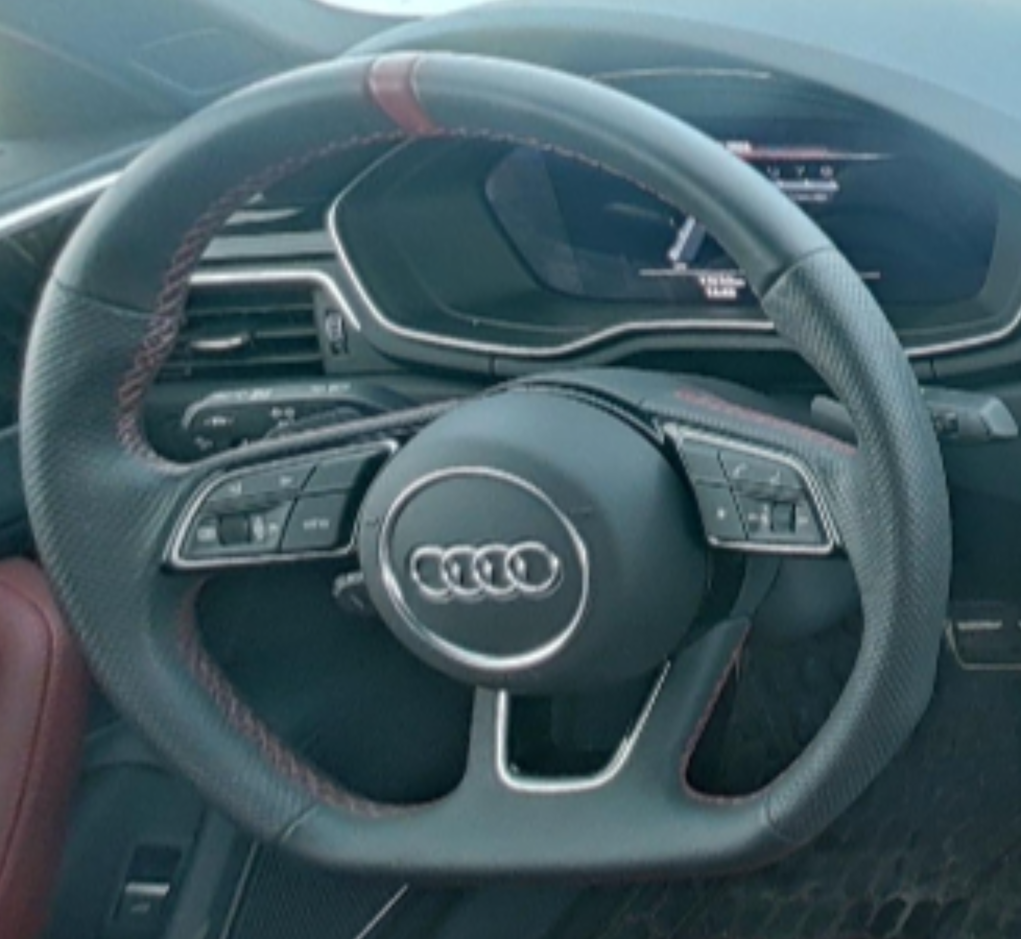 Audi A4L 2025 — фото 10