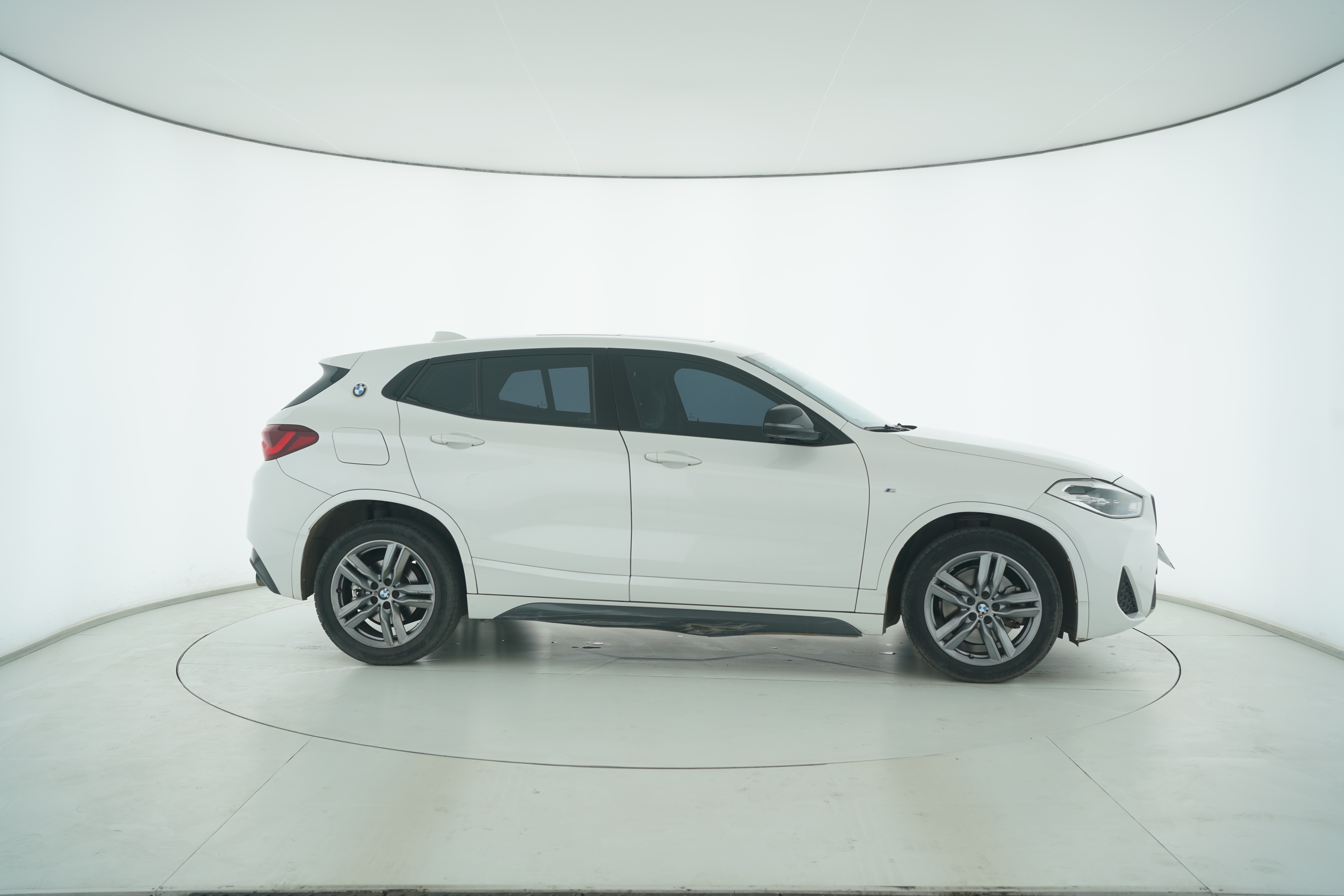 BMW X2 2023 — фото 8