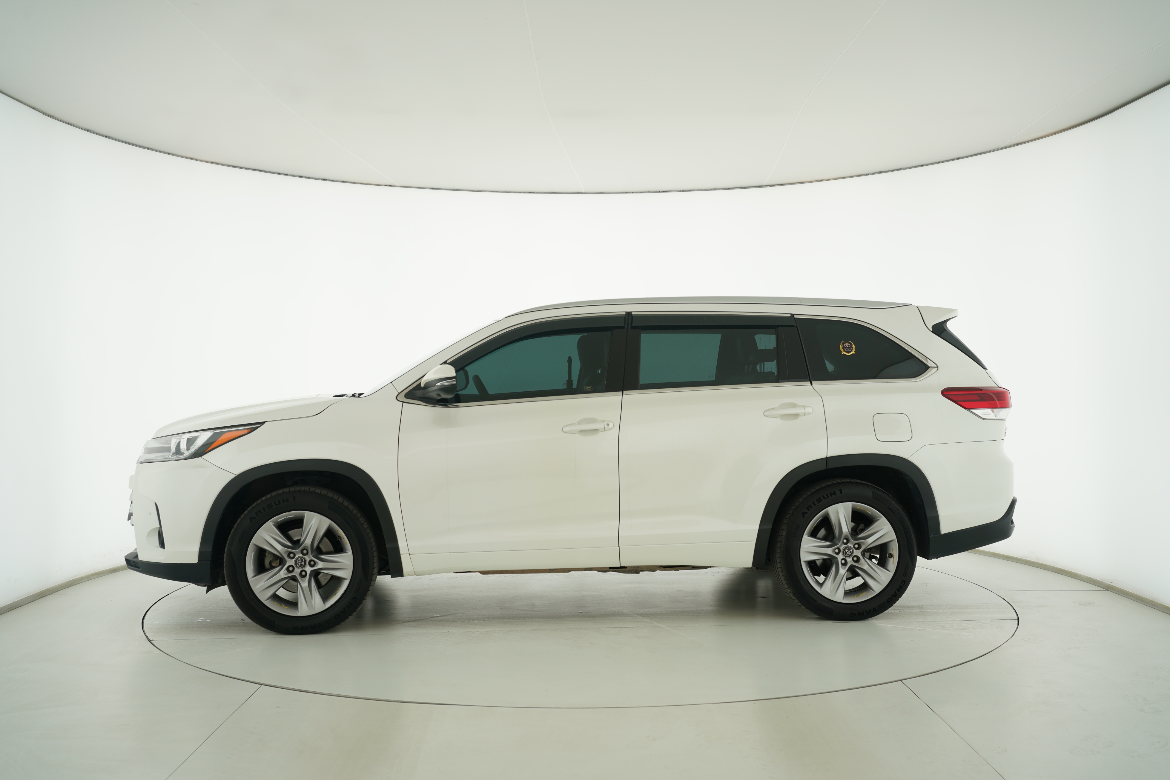 Toyota Highlander 2018 — фото 7