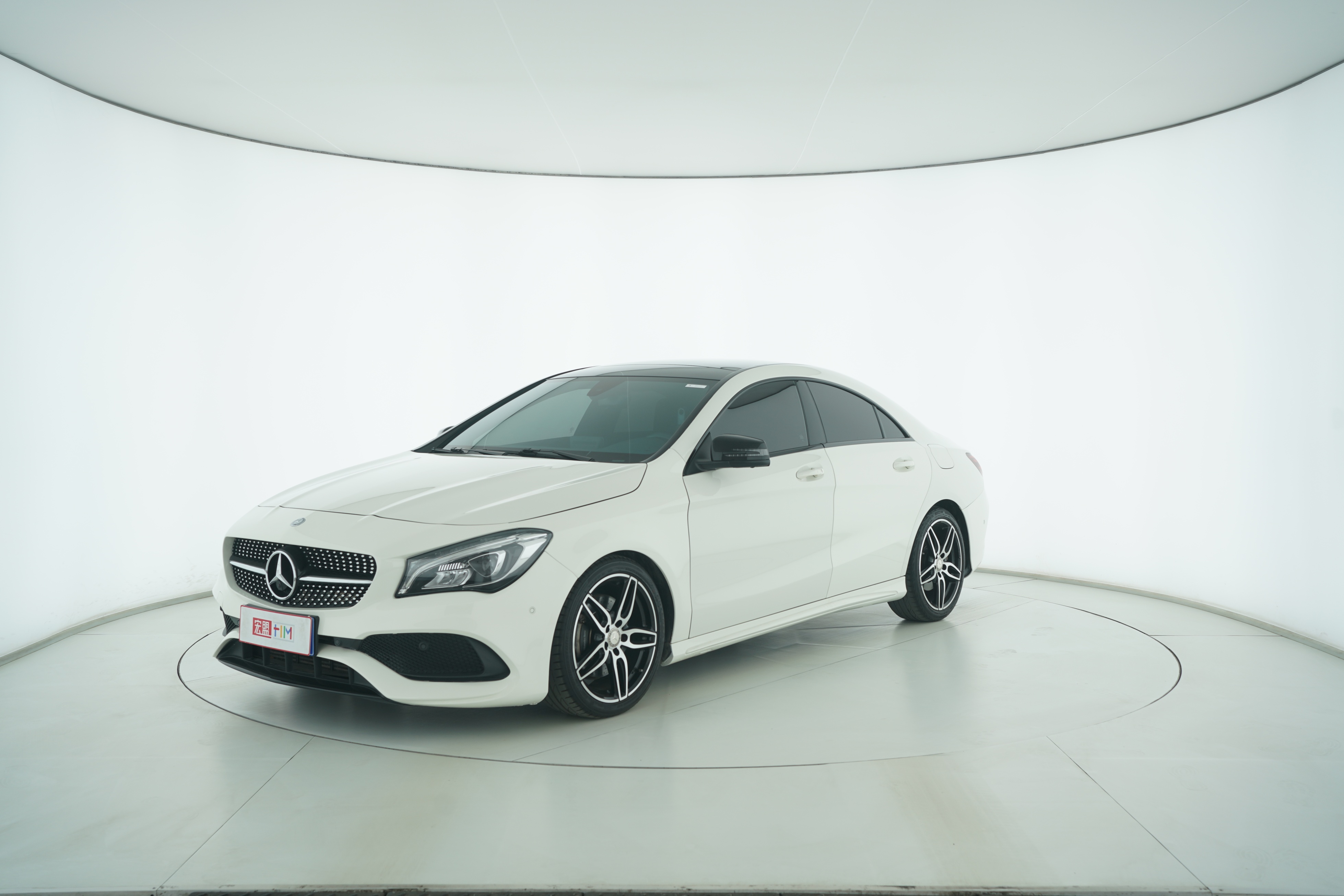 Mercedes Benz GLA-Class 2016 — фото 1