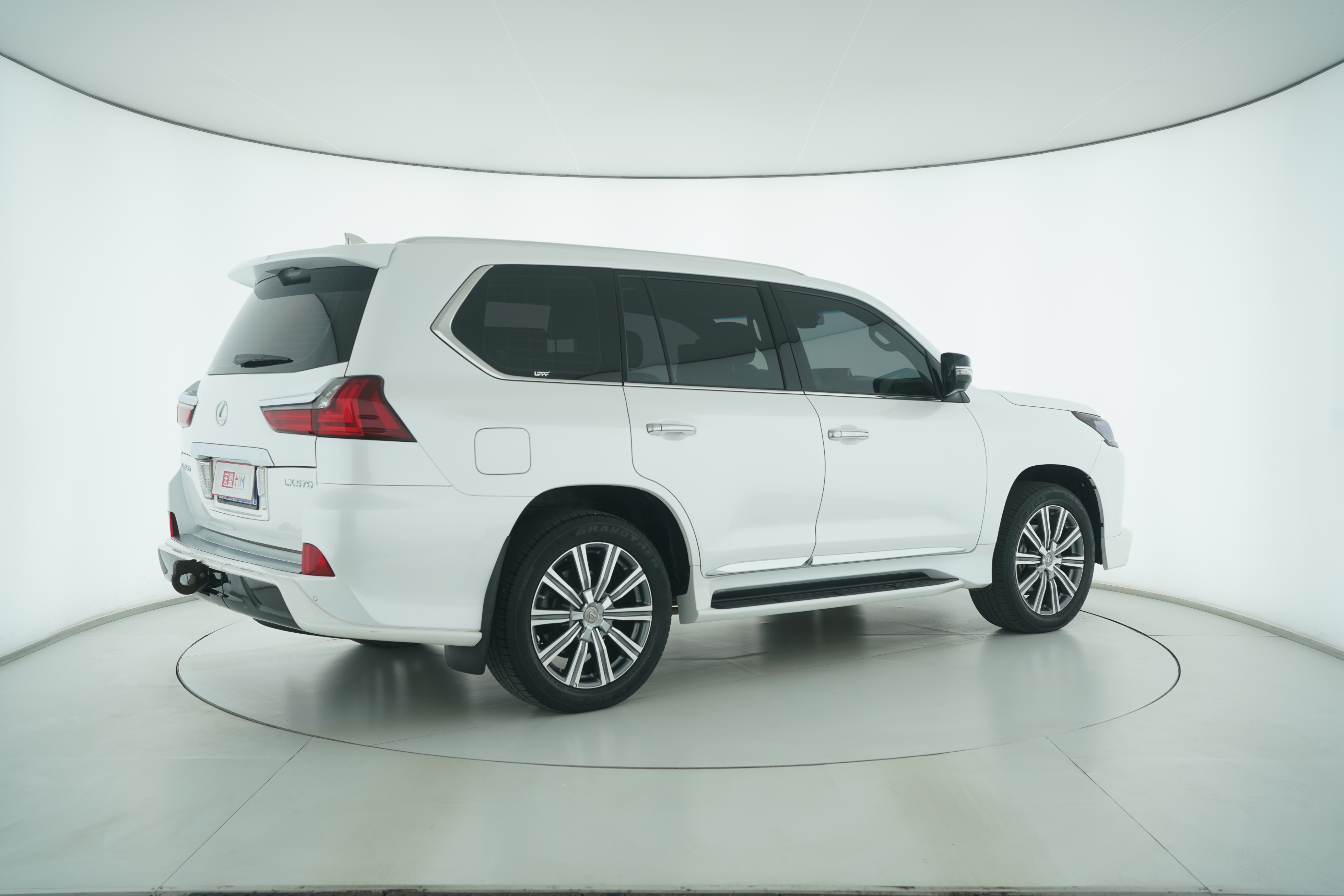 Lexus LX 2017 — фото 4