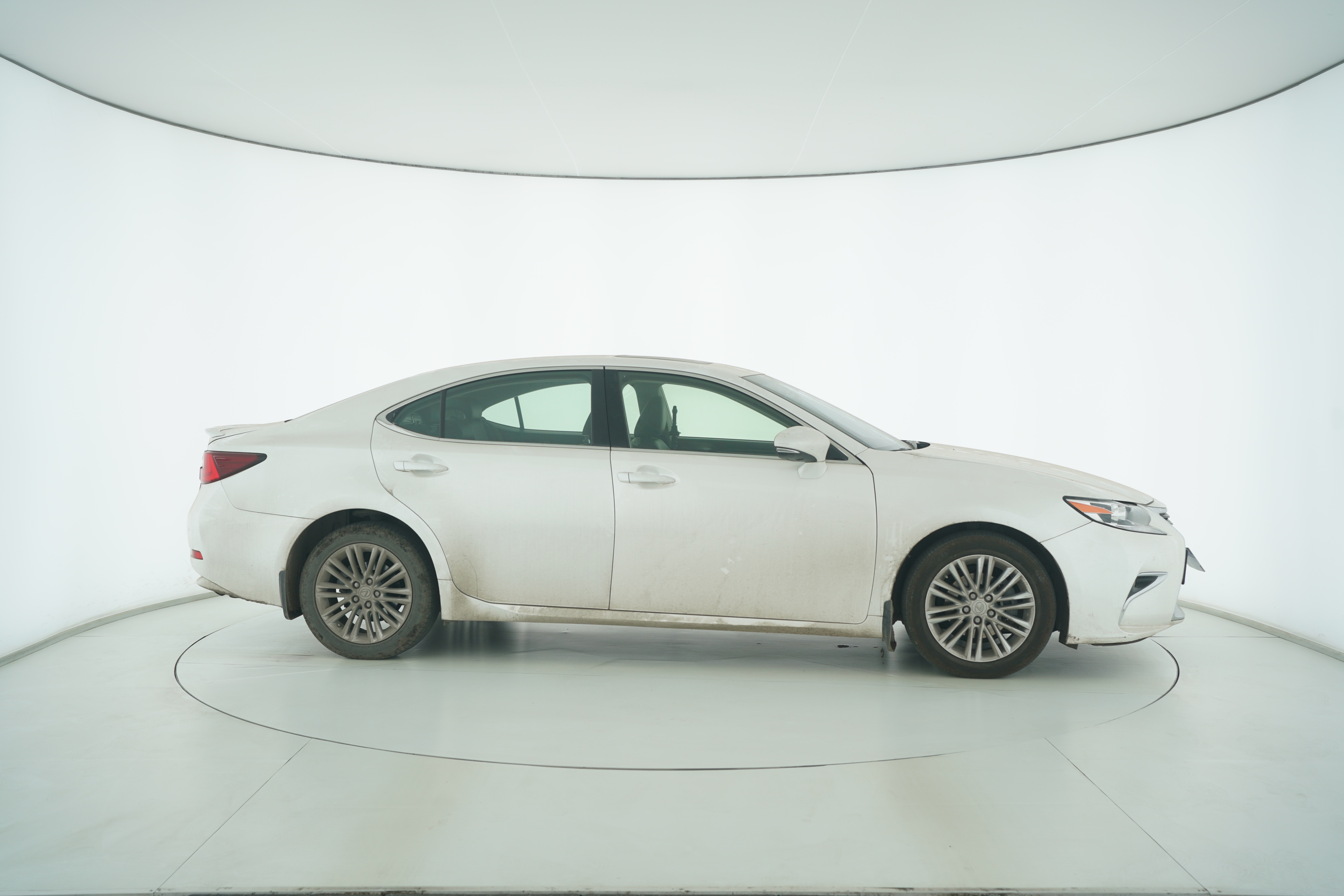 Lexus ES 2015 — фото 8